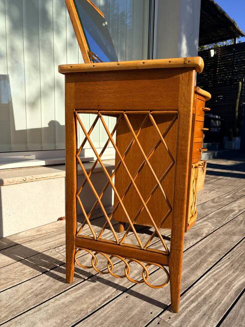 Vintage rattan hairdresser