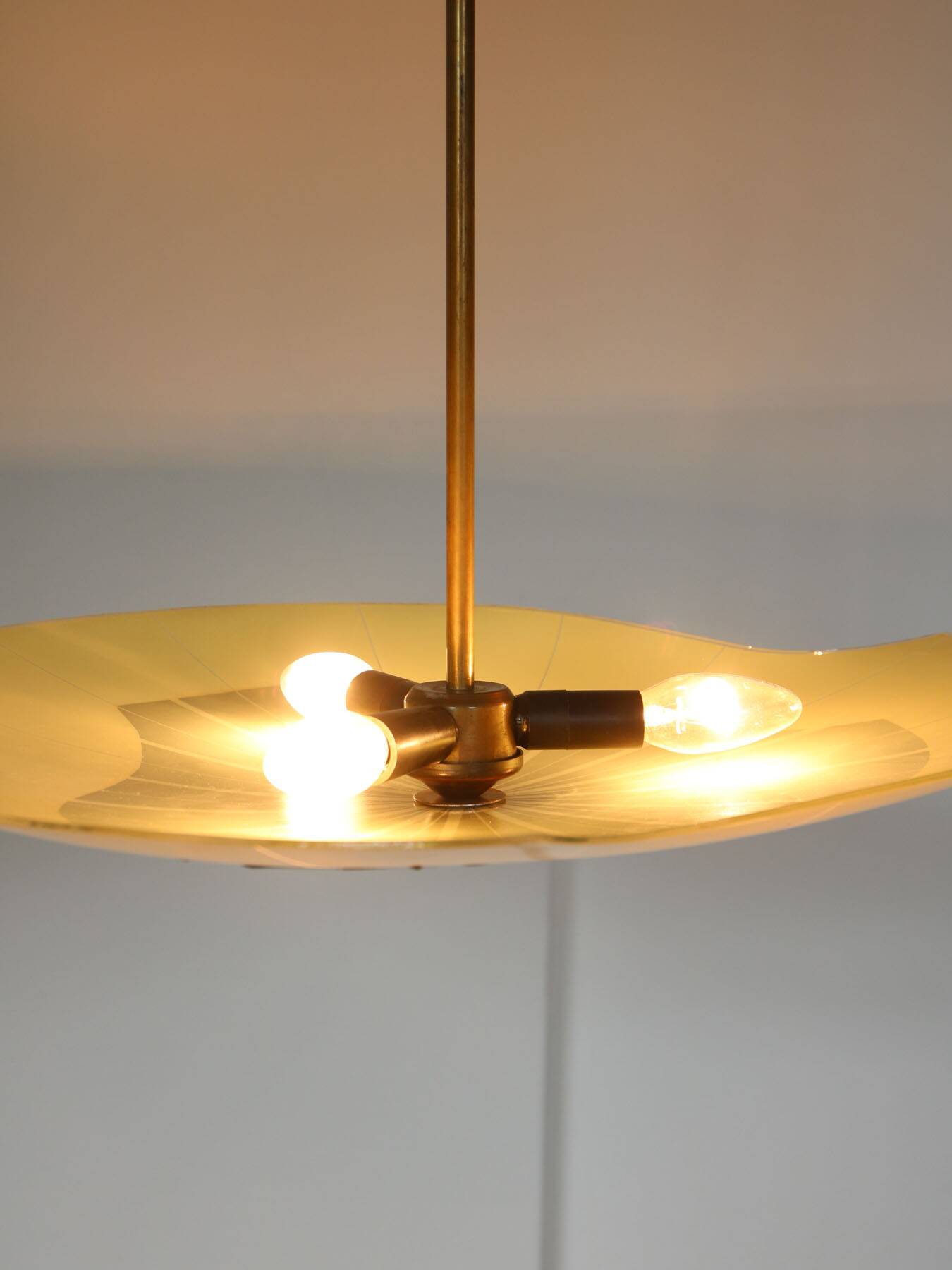Lustre vintage en verre de Murano et laiton, années 50