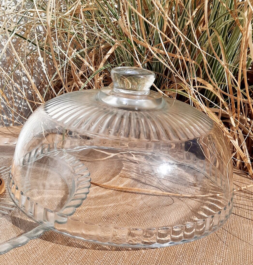 Glass bell
