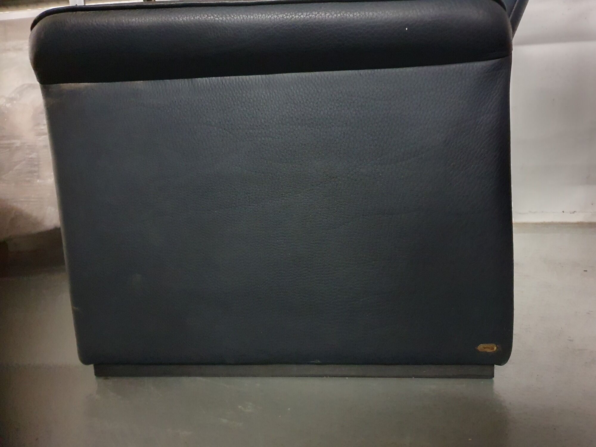 De Sede DS50 dark blue leather lounge chair, Switserland 1980's