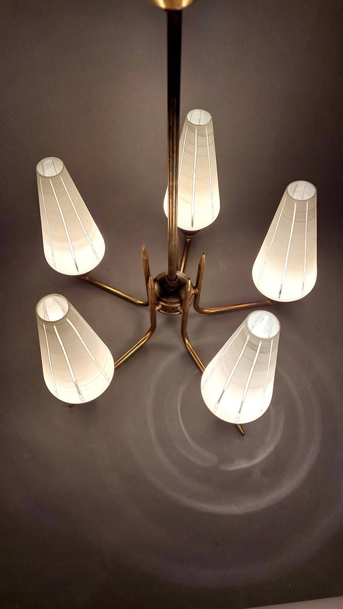 Chandelier in gilded brass and opaline with 5 lights 1960 Vintage.