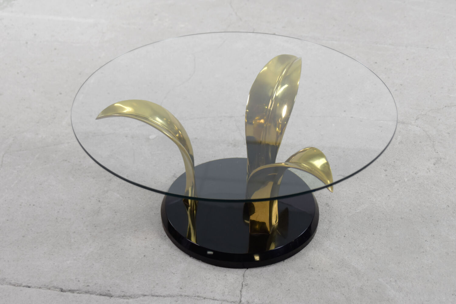 Vintage Glamour Hollywood Regency Glass & Brass Palm Leaf Cocktail Coffee Table, 1970s
