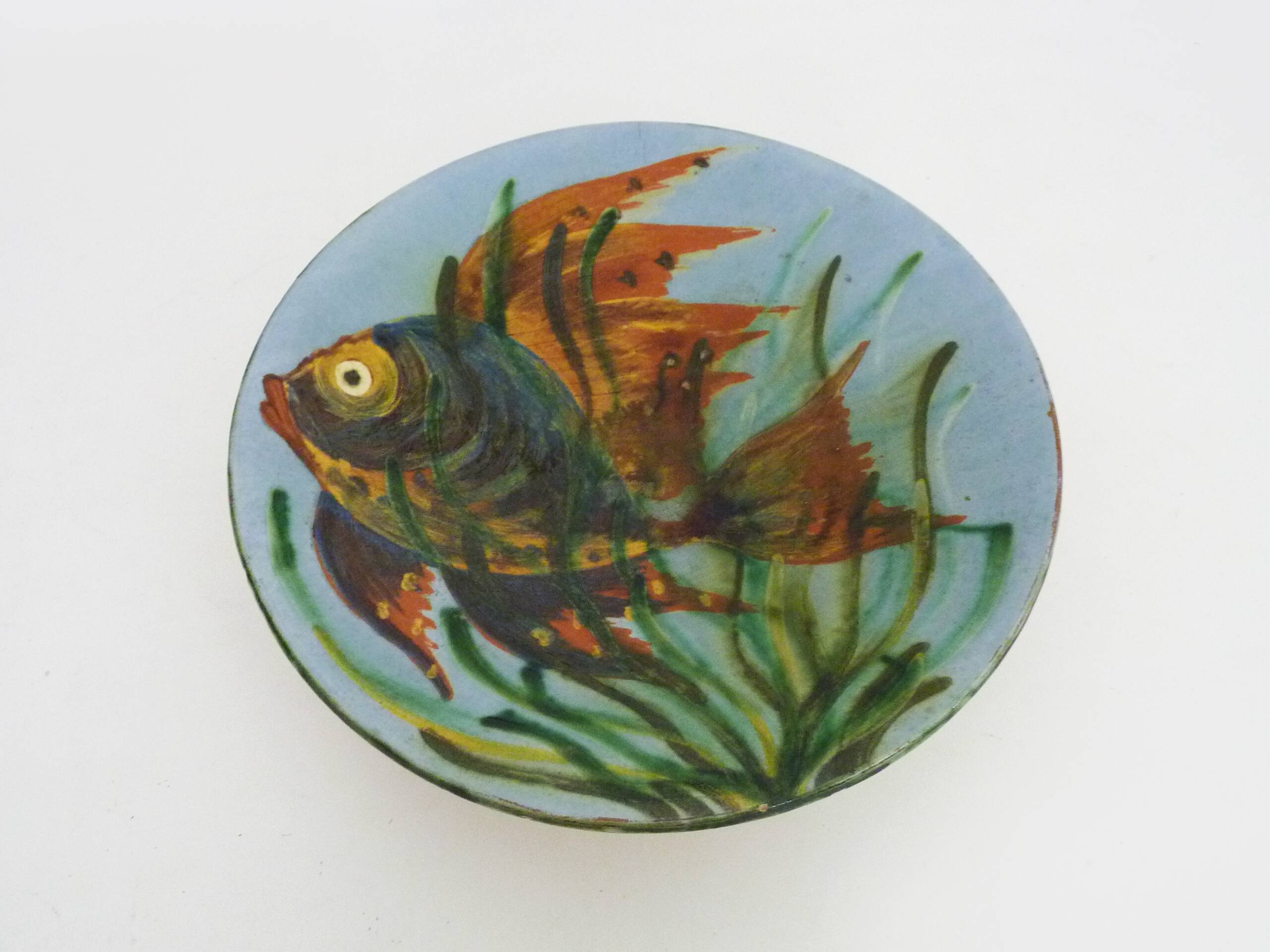 Decorative ceramic wall plate with fish decoration by Puigdemont.