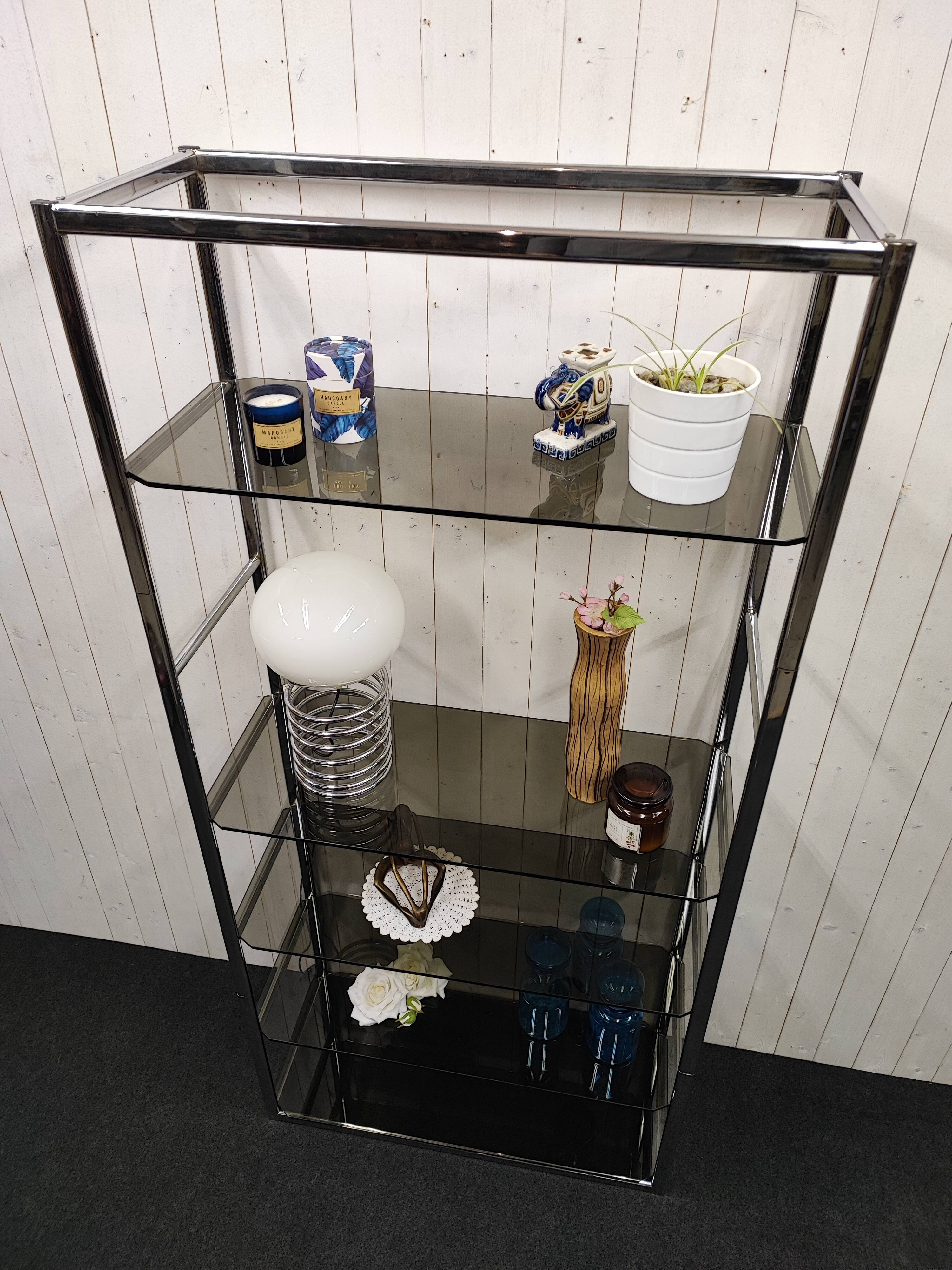 Étagère en chrome et verre fumé