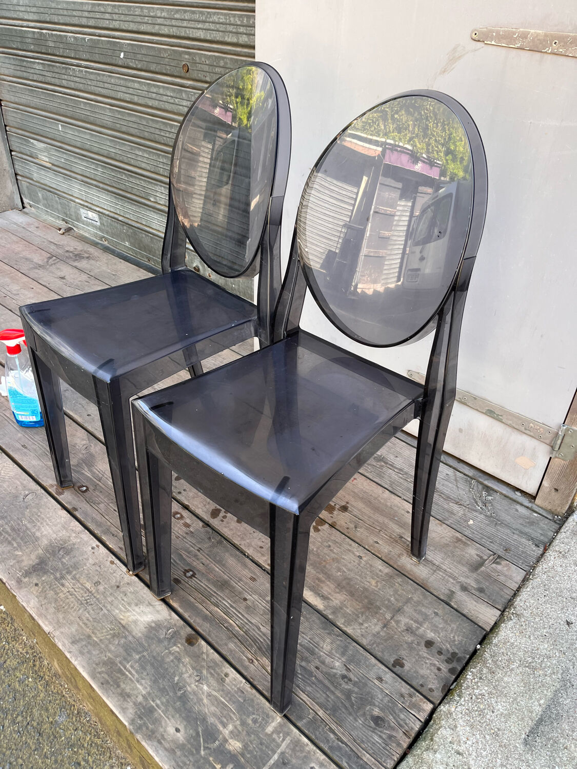 Pair of chairs Victoria Ghost P Starck ed Kartel