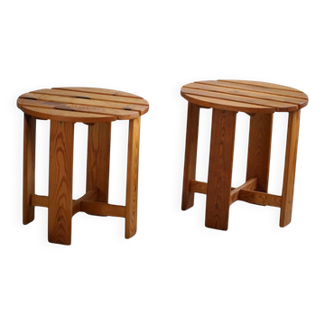 Paire de tabourets en pin, par un ébéniste suédois, mi-siècle moderne, années 1960