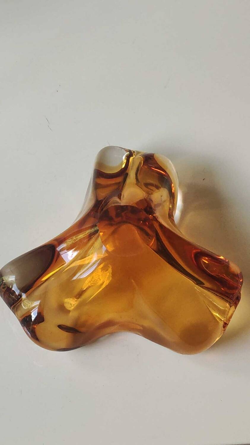 Murano ashtray/pocket tray free organic floral shape. amber tones. dim 17 x 14 cm
