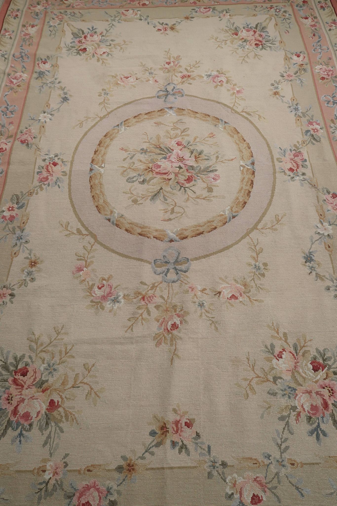 Chinese needlepoint rug 20th century 272 X 170 cm
