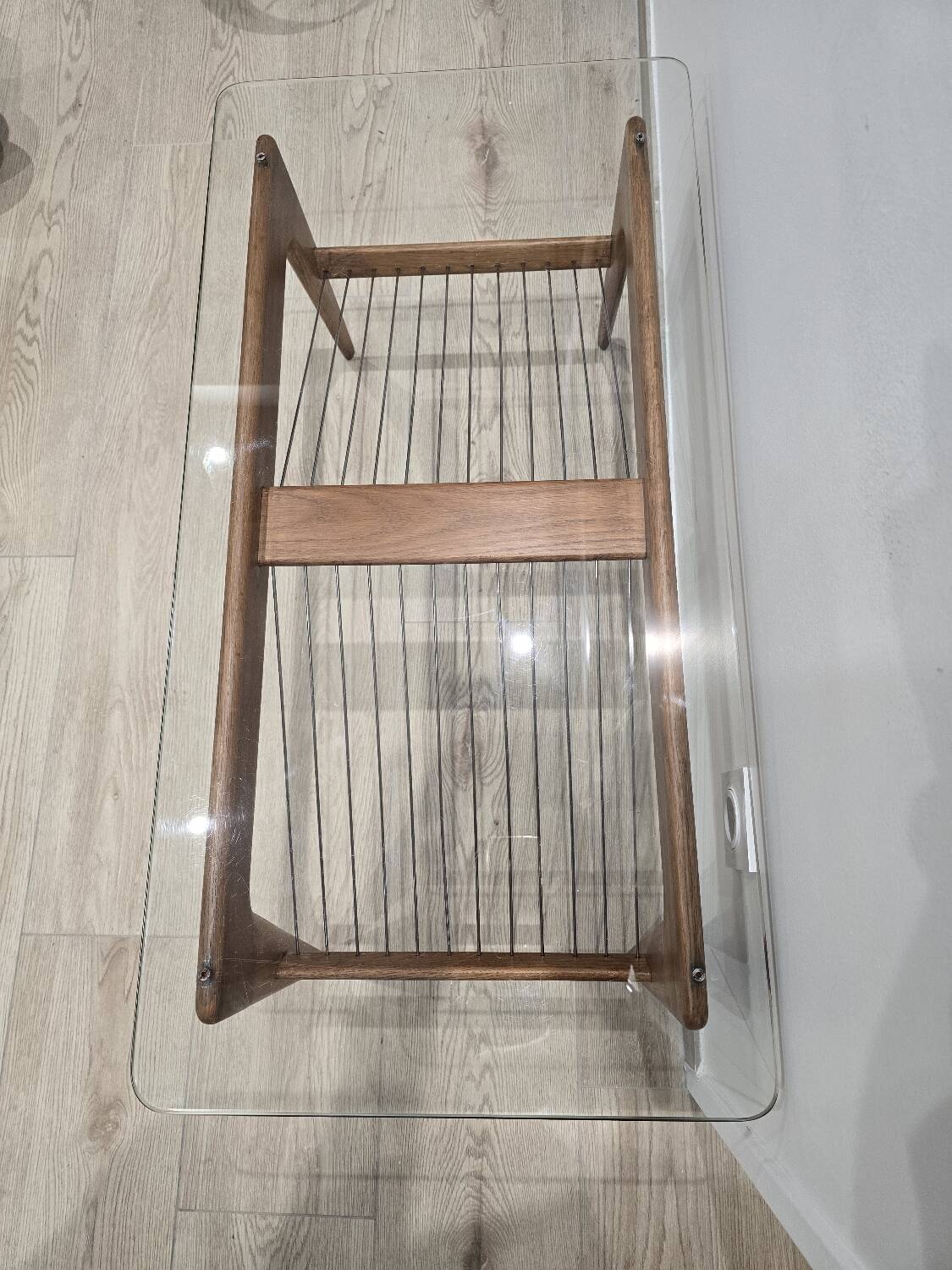Table basse vintage en bois et verre – Design scandinave 50’s