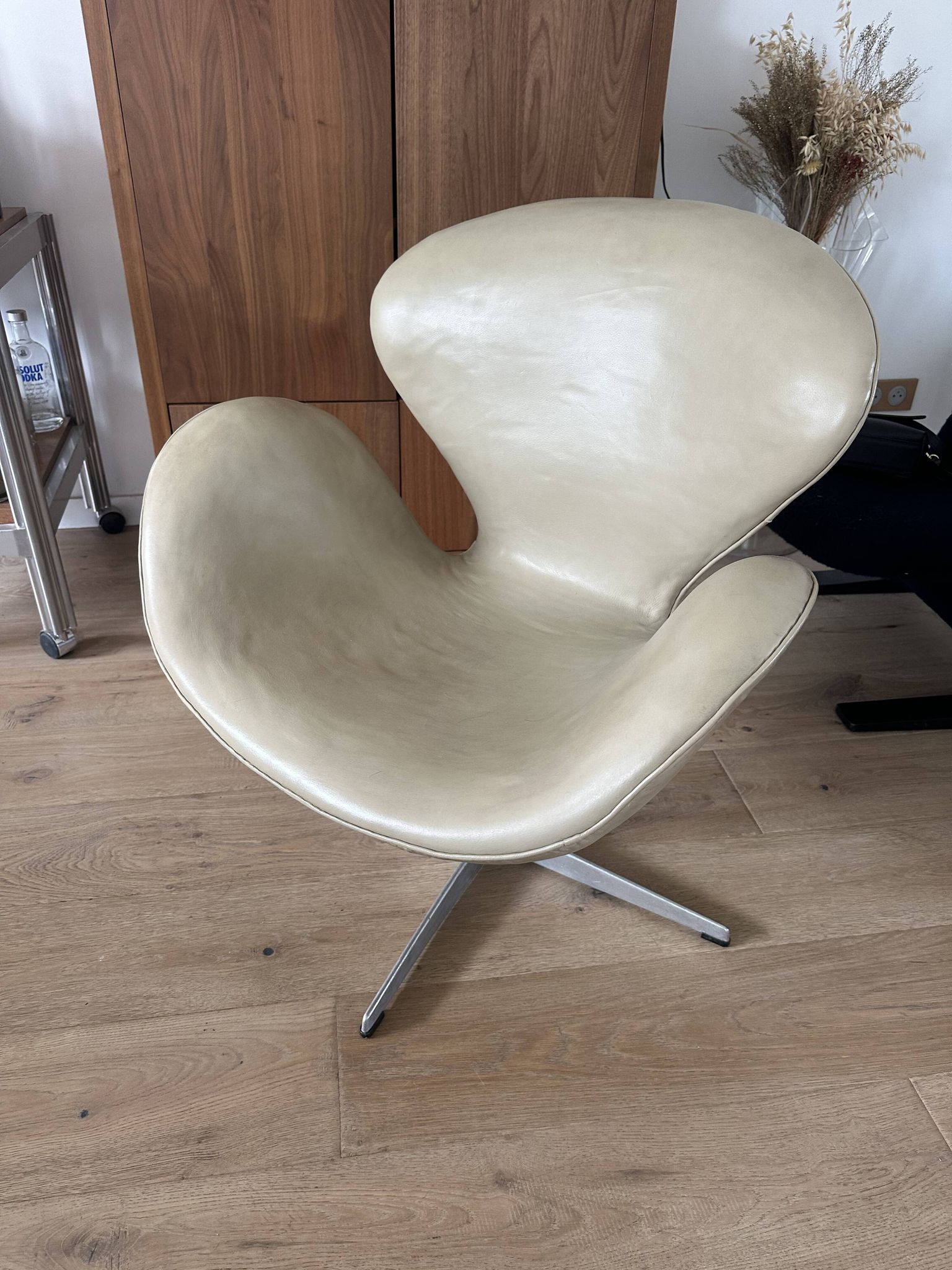 Swan Chair Arne Jacobsen first edition Fritz Hansen 1960s