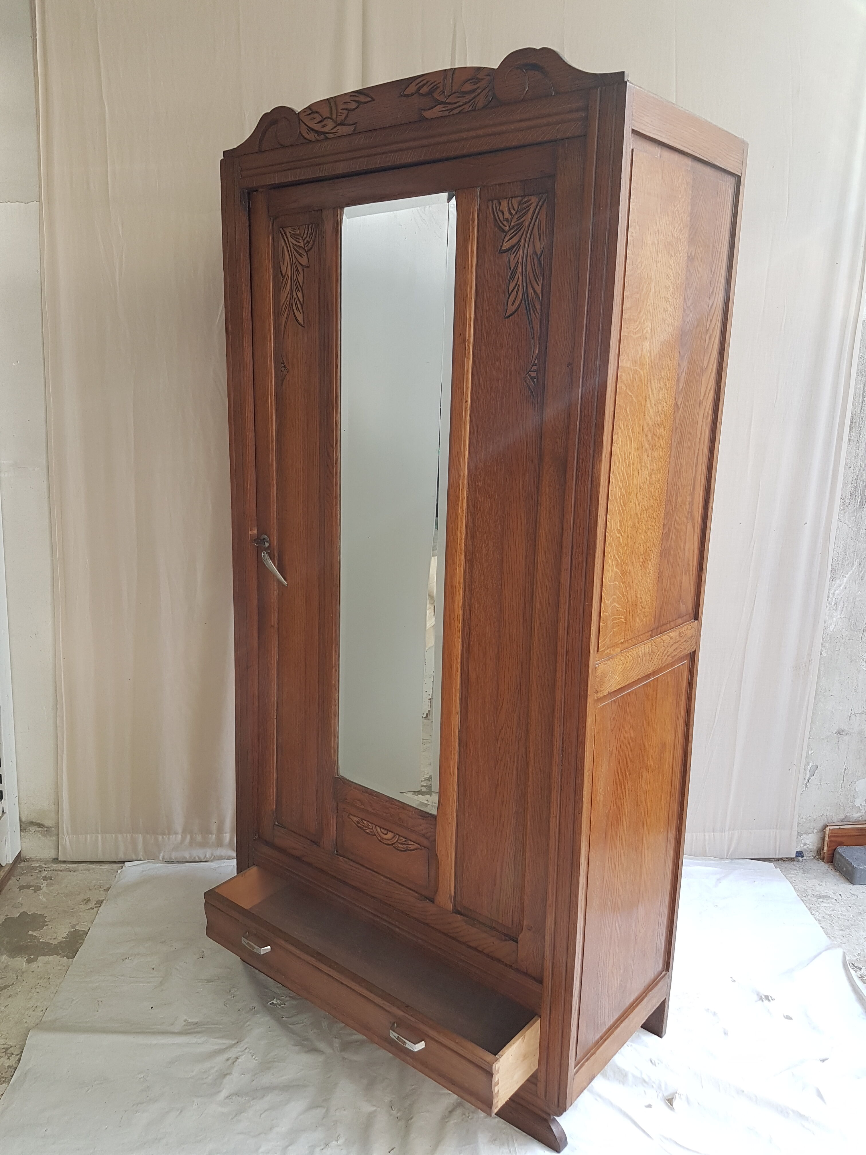 Vintage wardrobe with 1 door for years 50