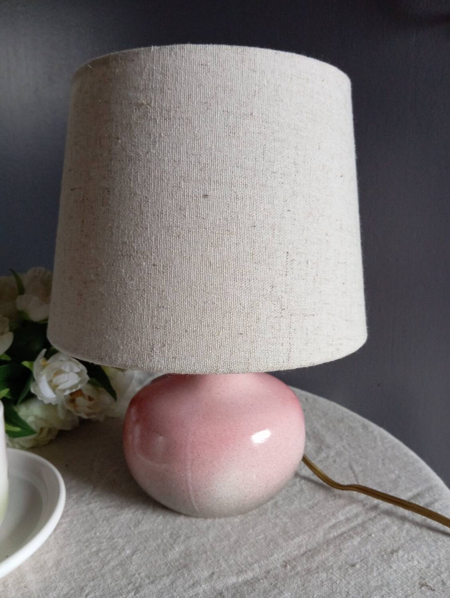 Lampe de chevet céramique rose moucheté signé, abat jour lin