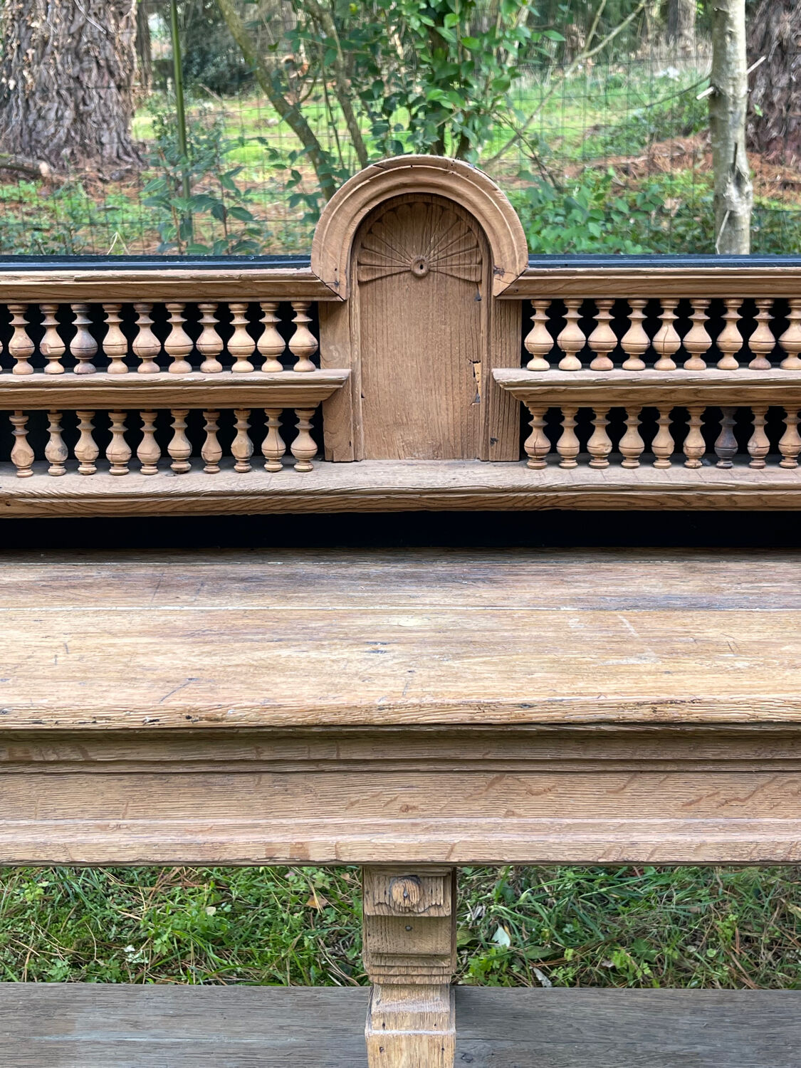 Draper's table display stand