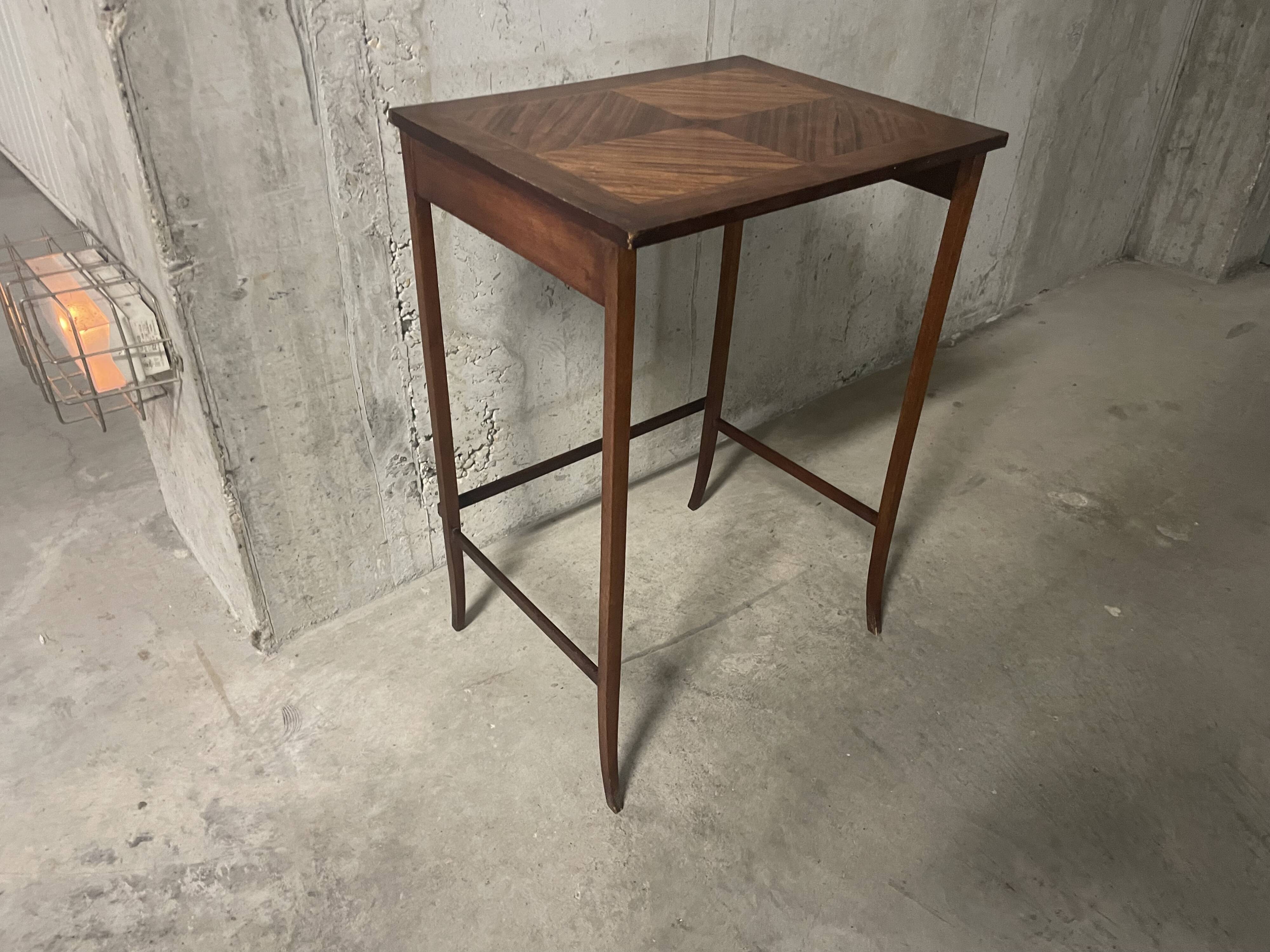 Antique gueridon