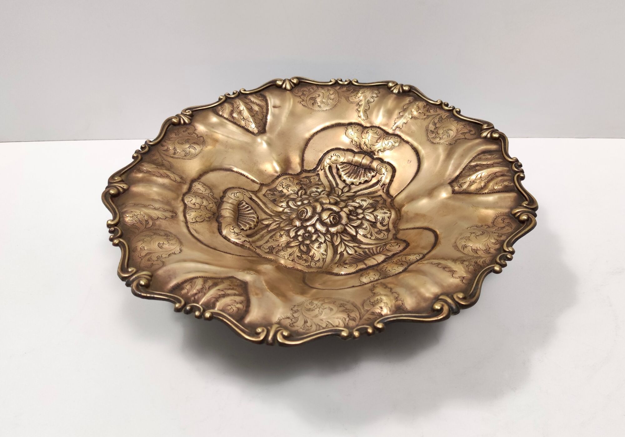 Vintage chiseled and embossed cast bronze centerpiece bowl, Italy