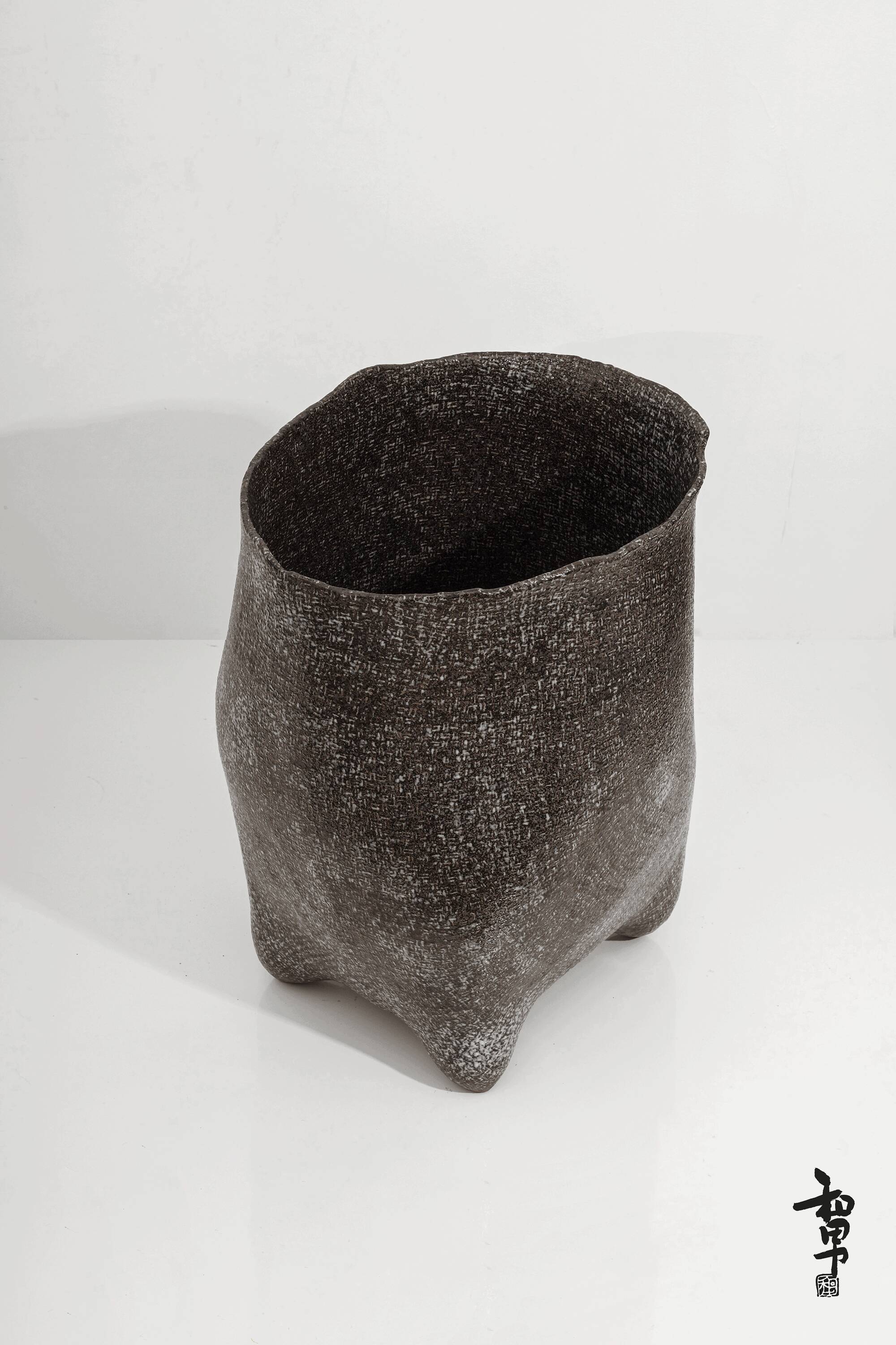 Pottery made by Japanese master potter Kazuo Takiguchi