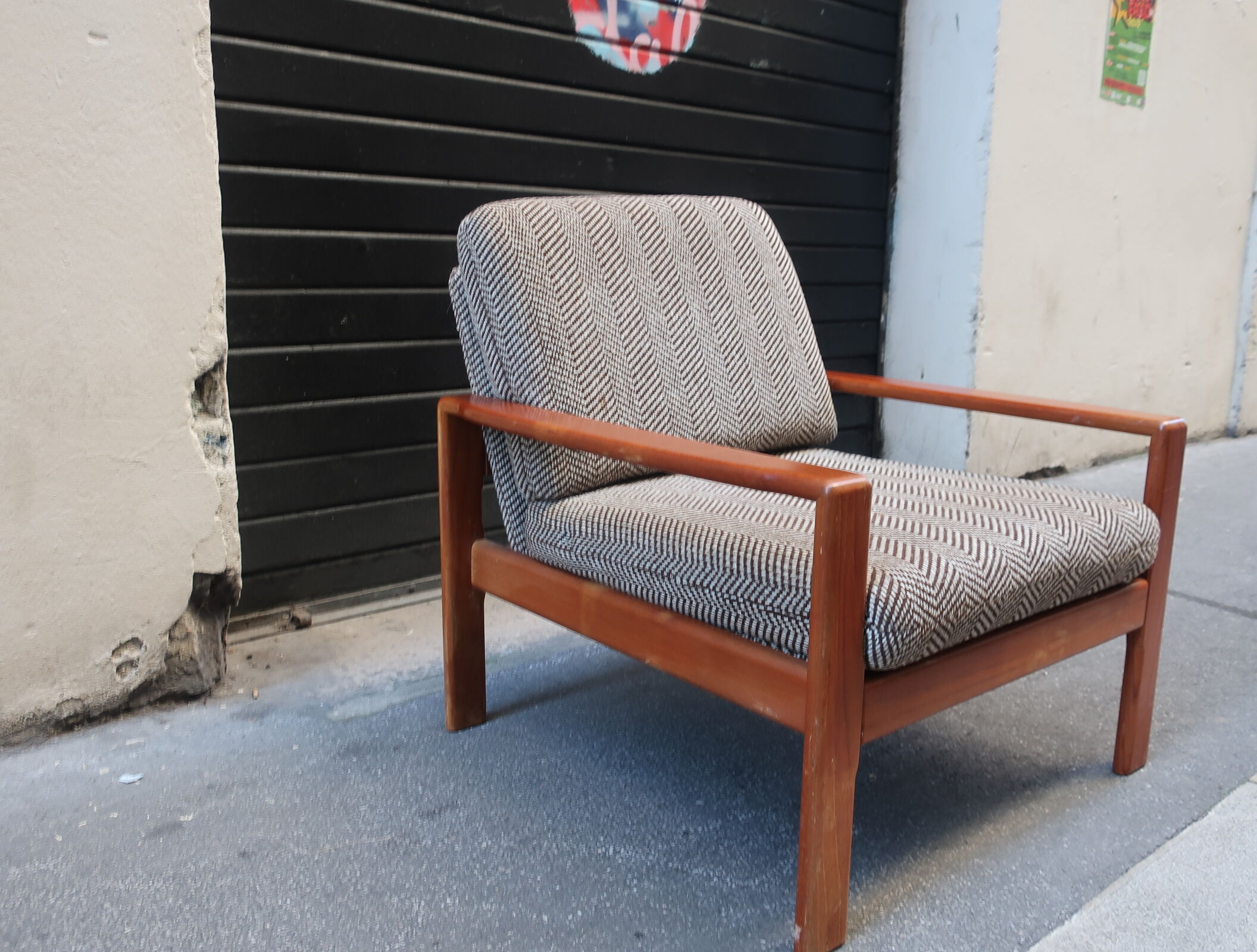Scandinavian armchair in teak and fabric of the 60s