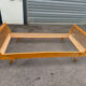 Banquette / lit de repos vintage en bois