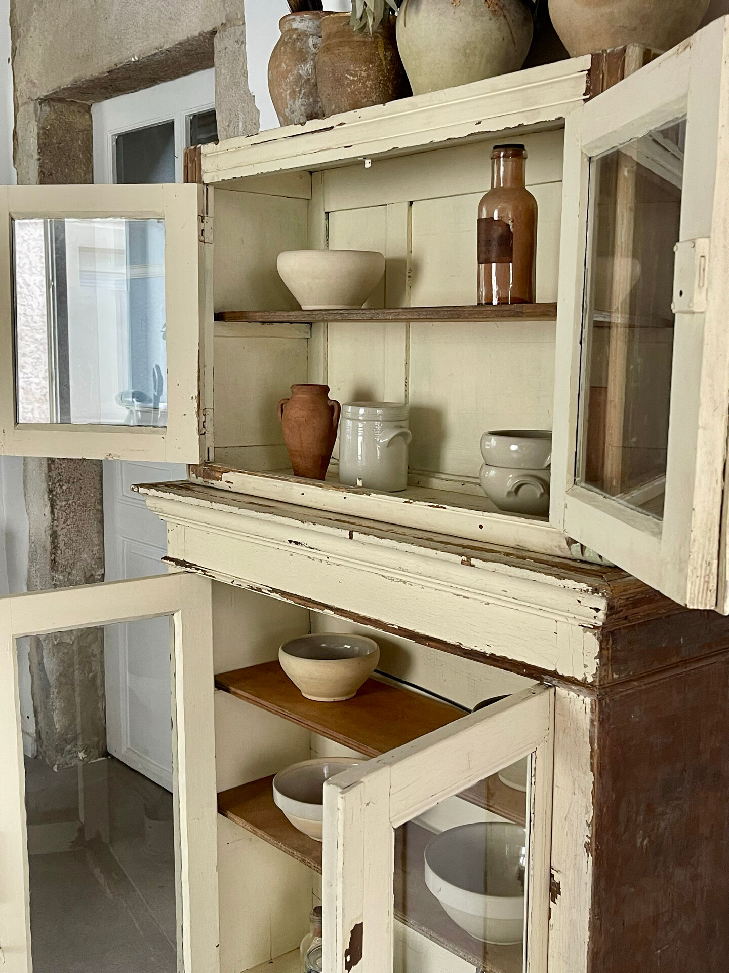 Glass display cabinet