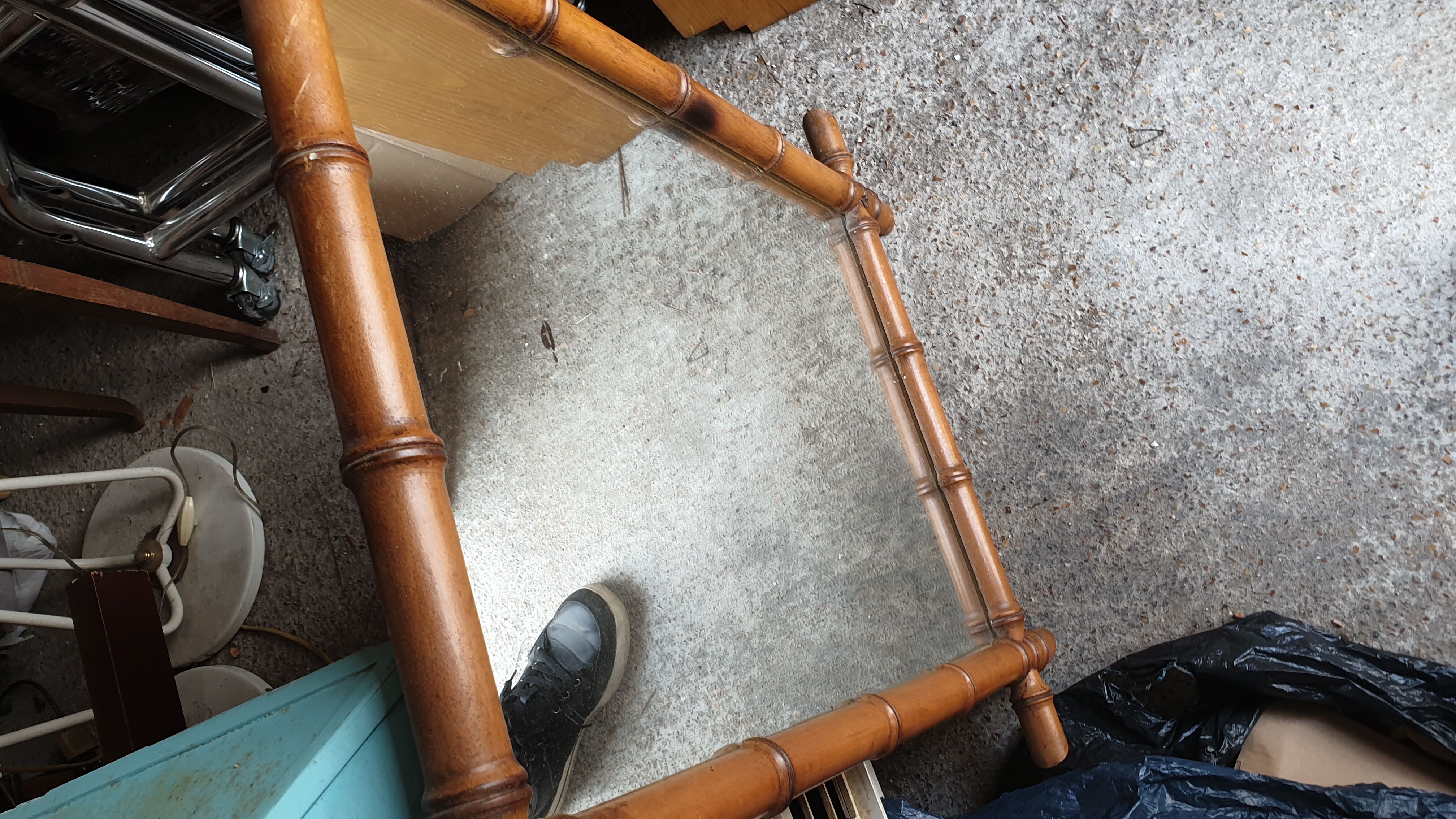 Bamboo barber mirror