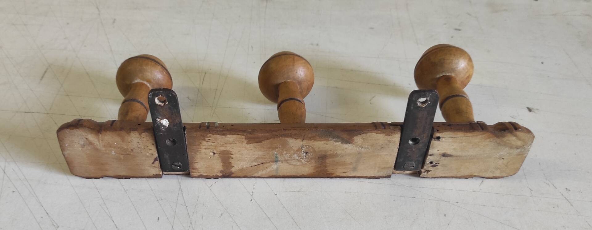 Wall-mounted coat rack in solid wood - mid 20th century