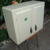 Vintage medicine cabinet 60