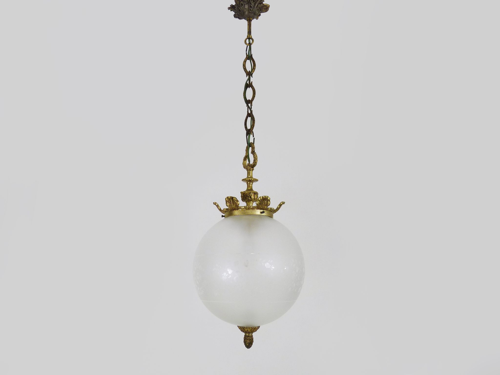 Brass chandelier and engraved glass globe, Louis XV style, 50/60