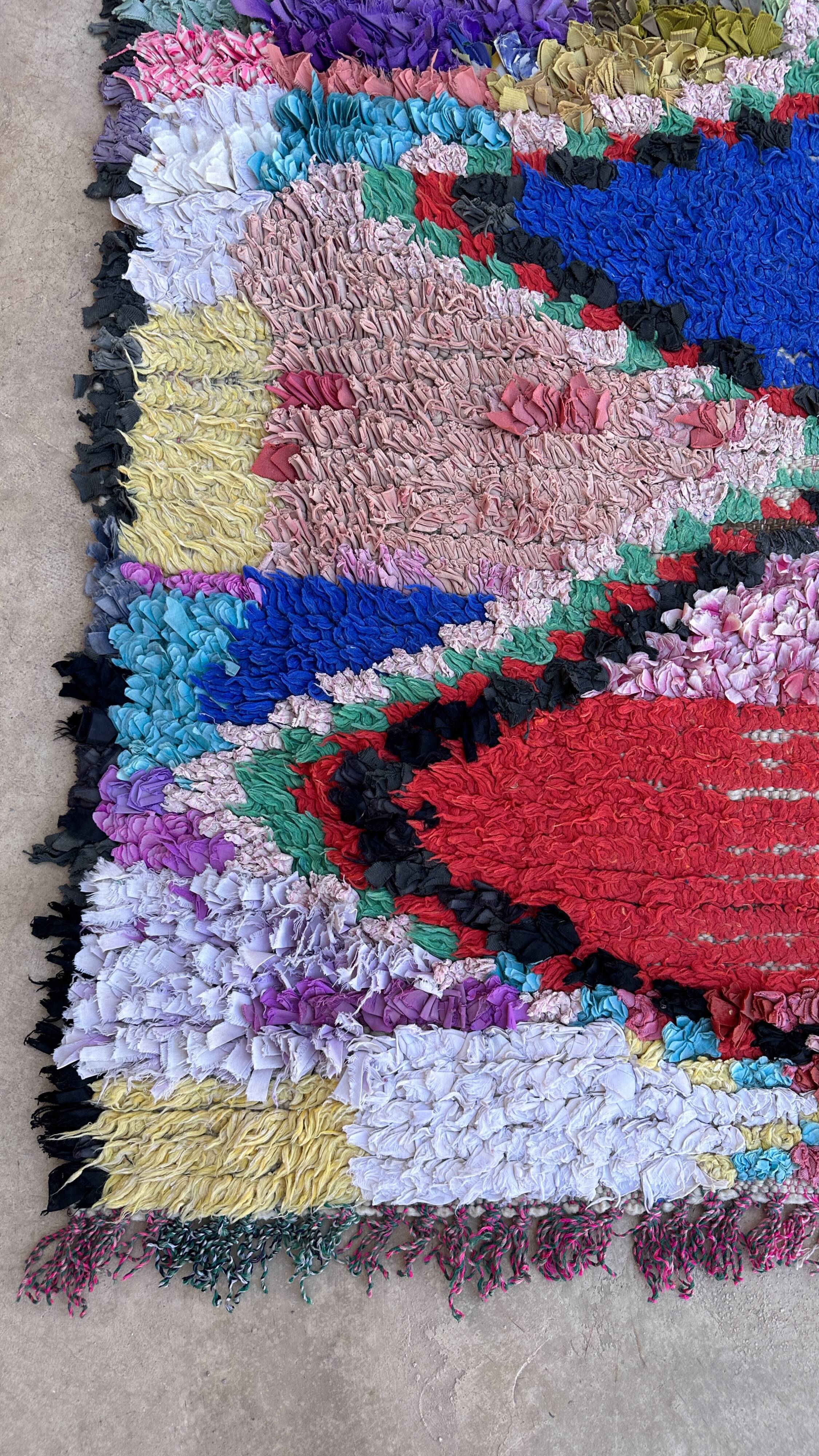 Moroccan carpet Boucherouite colored - 137 x 154 cm