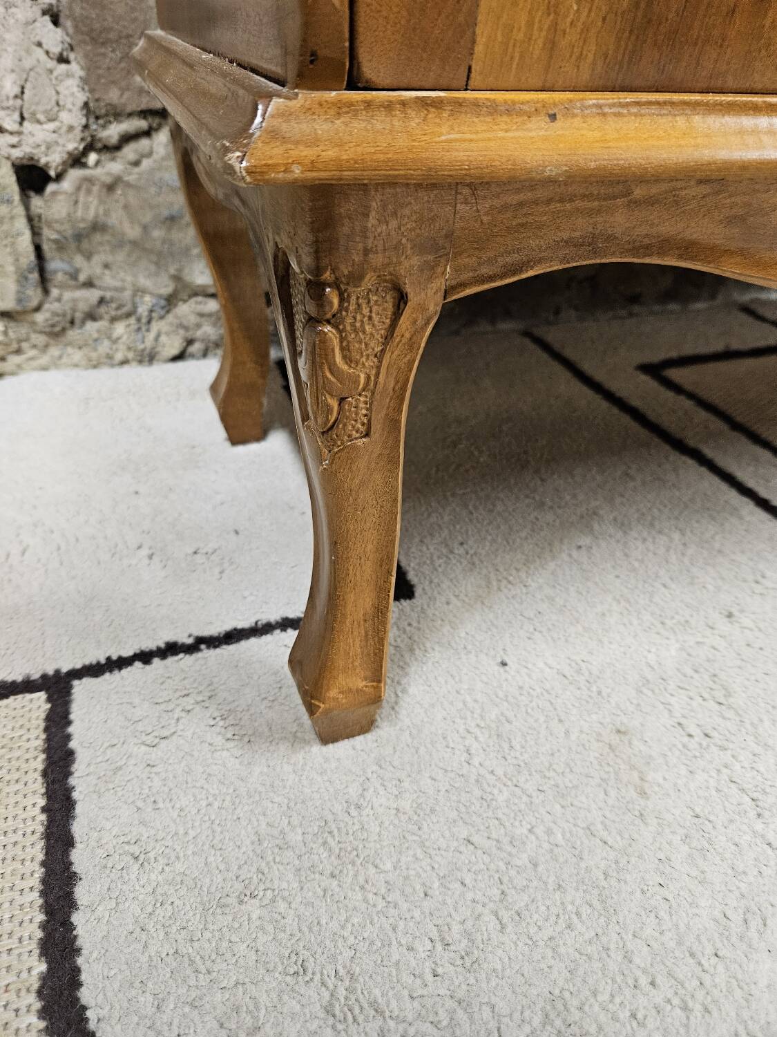 Scrétaire commode galbé marqueté