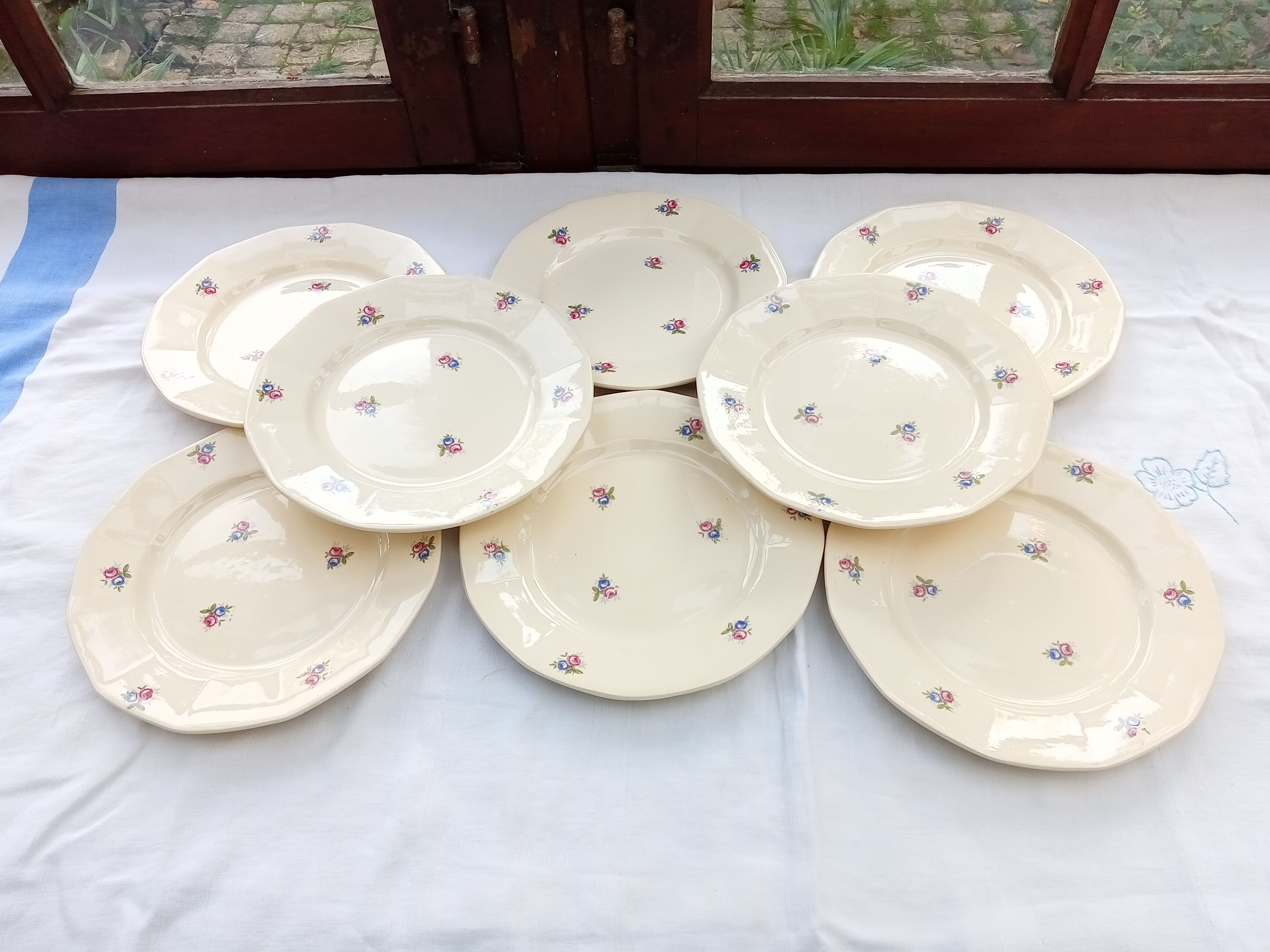8 old digoin flat plates