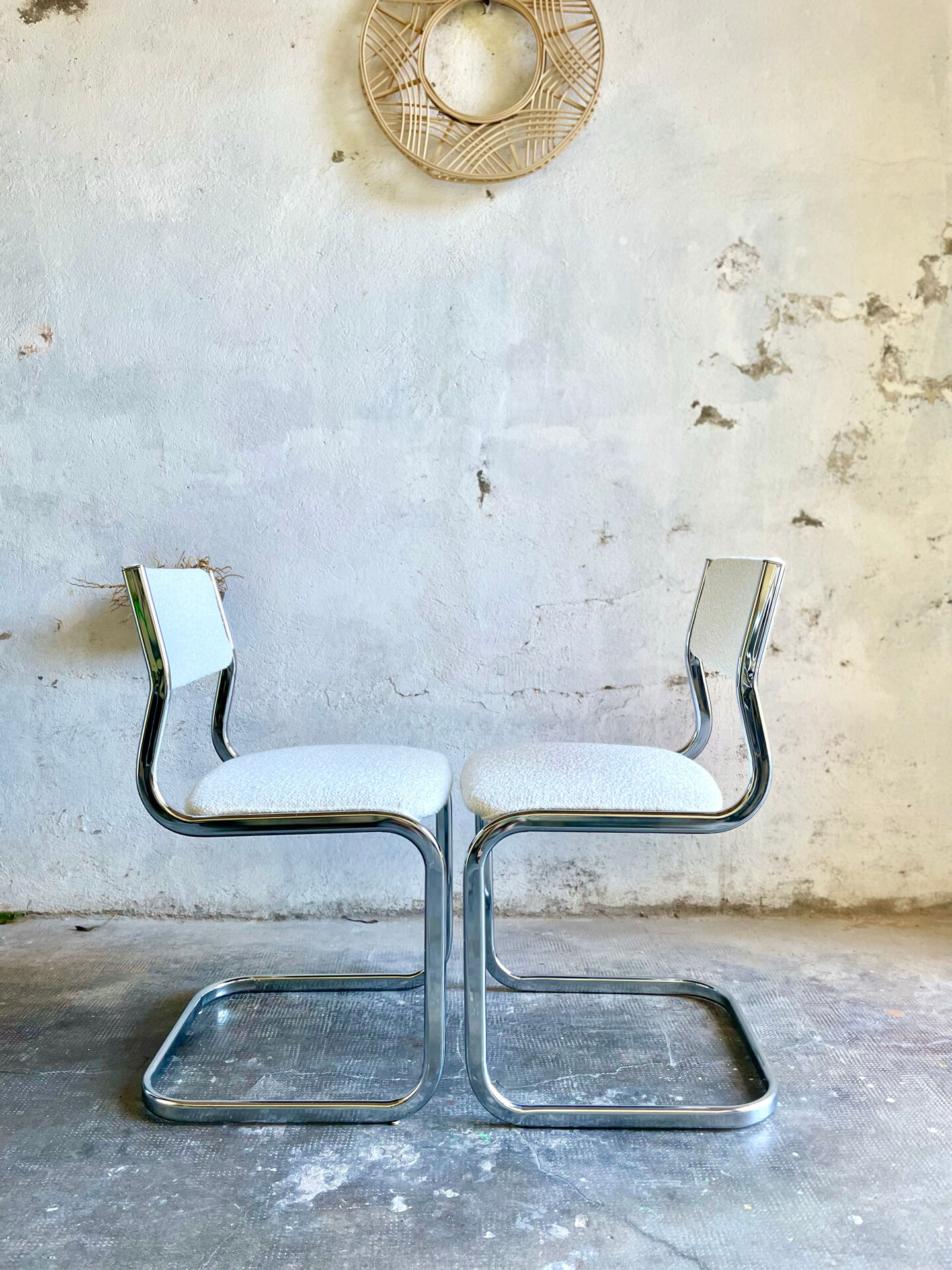 Chaises vintage cantilever - structure chrome - années 70