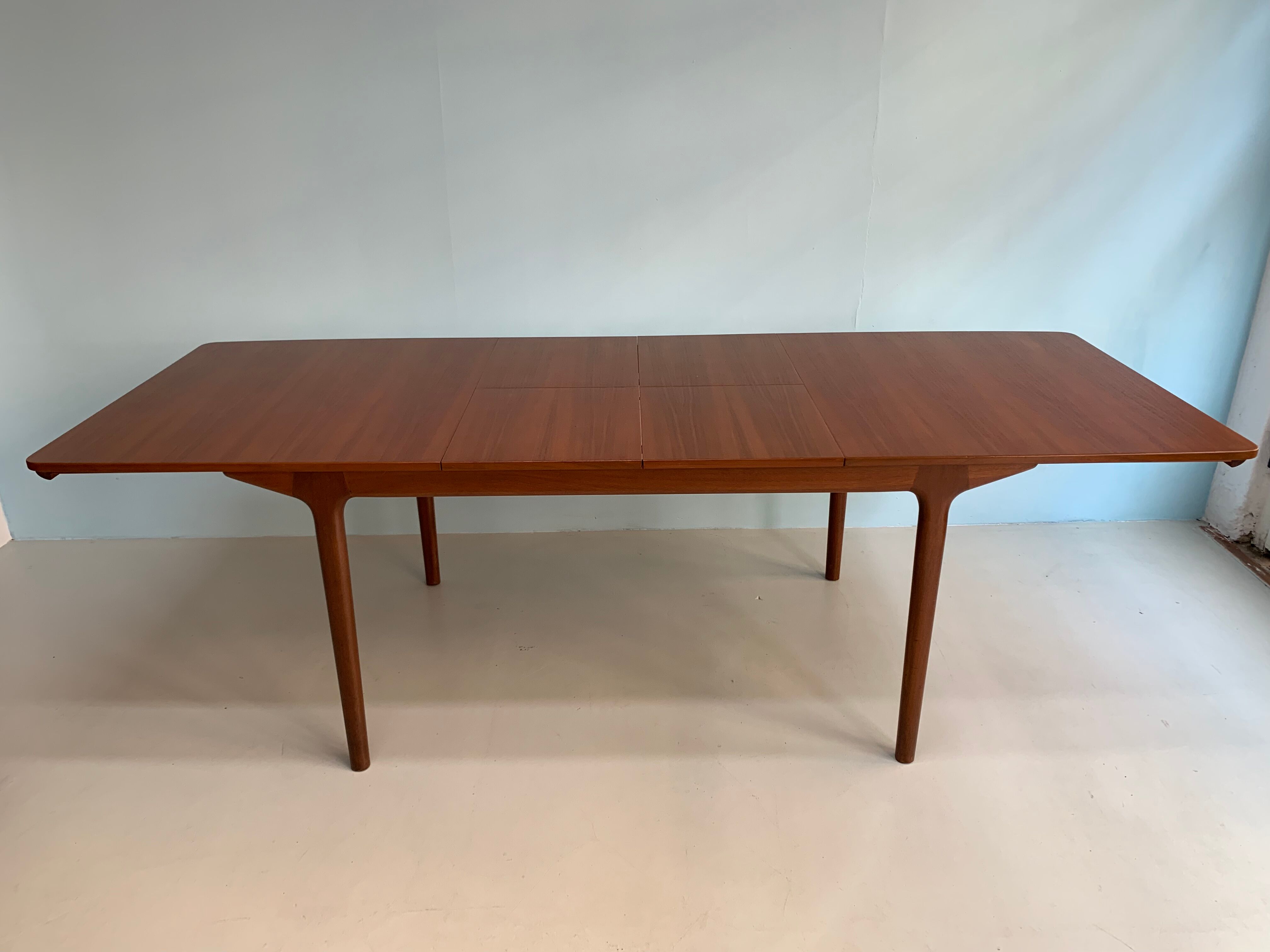 Teak Mcintosh dining table