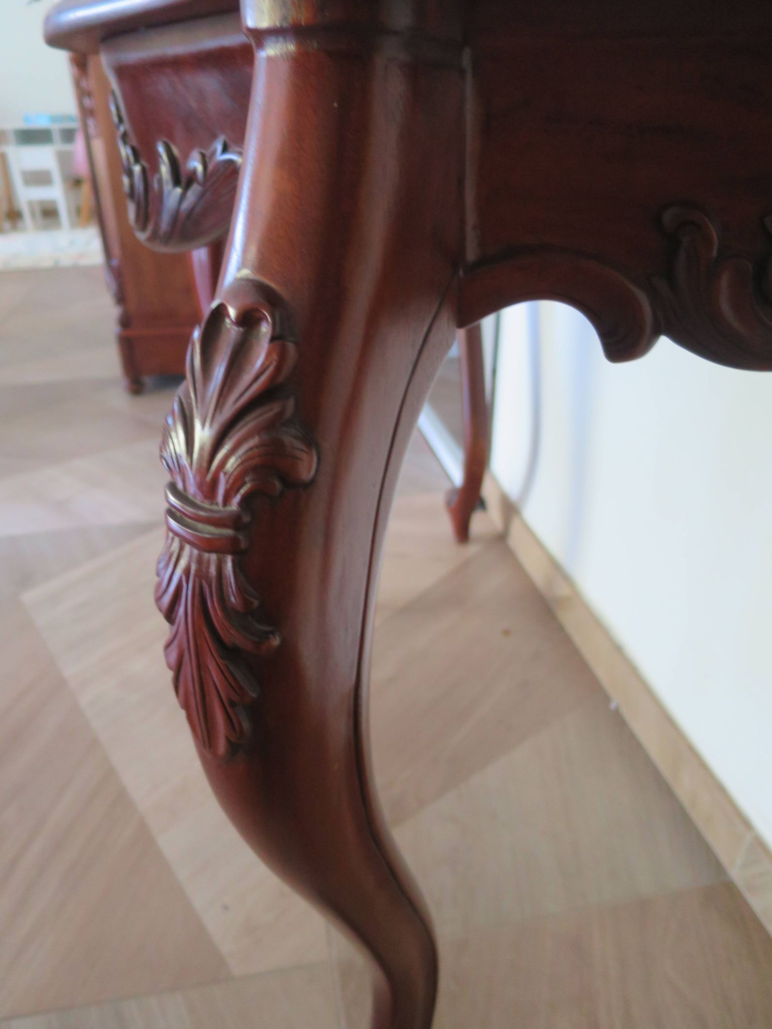 Console with curved legs - mahogany - Louis XV style - carved wood