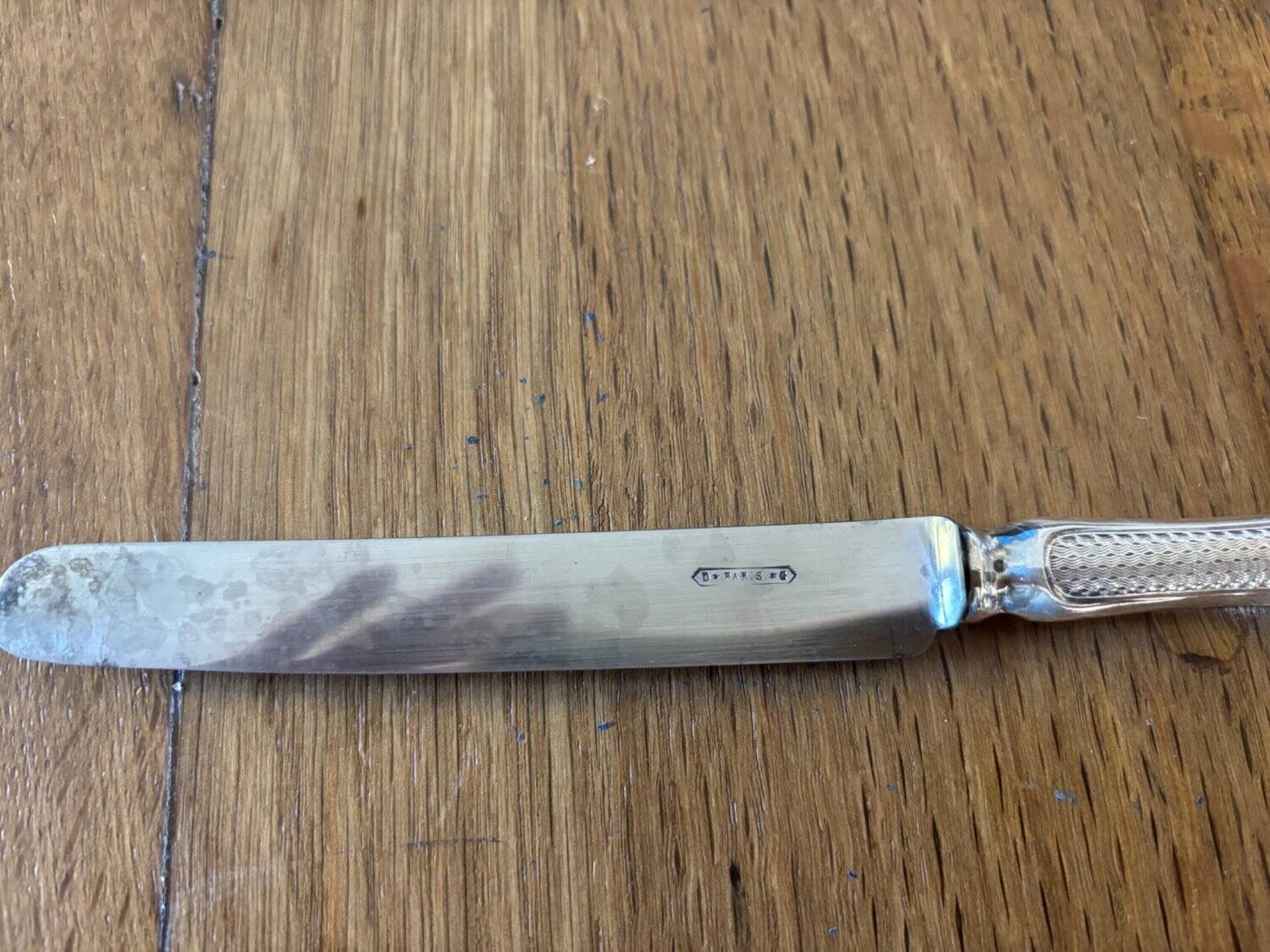 Service 12 couteaux de table argent guilloché Paris XIXe coffret
