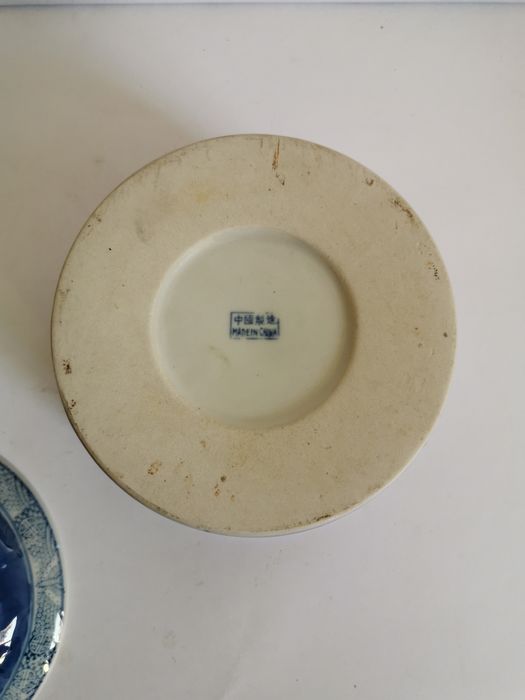 Ancient white blue Chinese ceramic pot