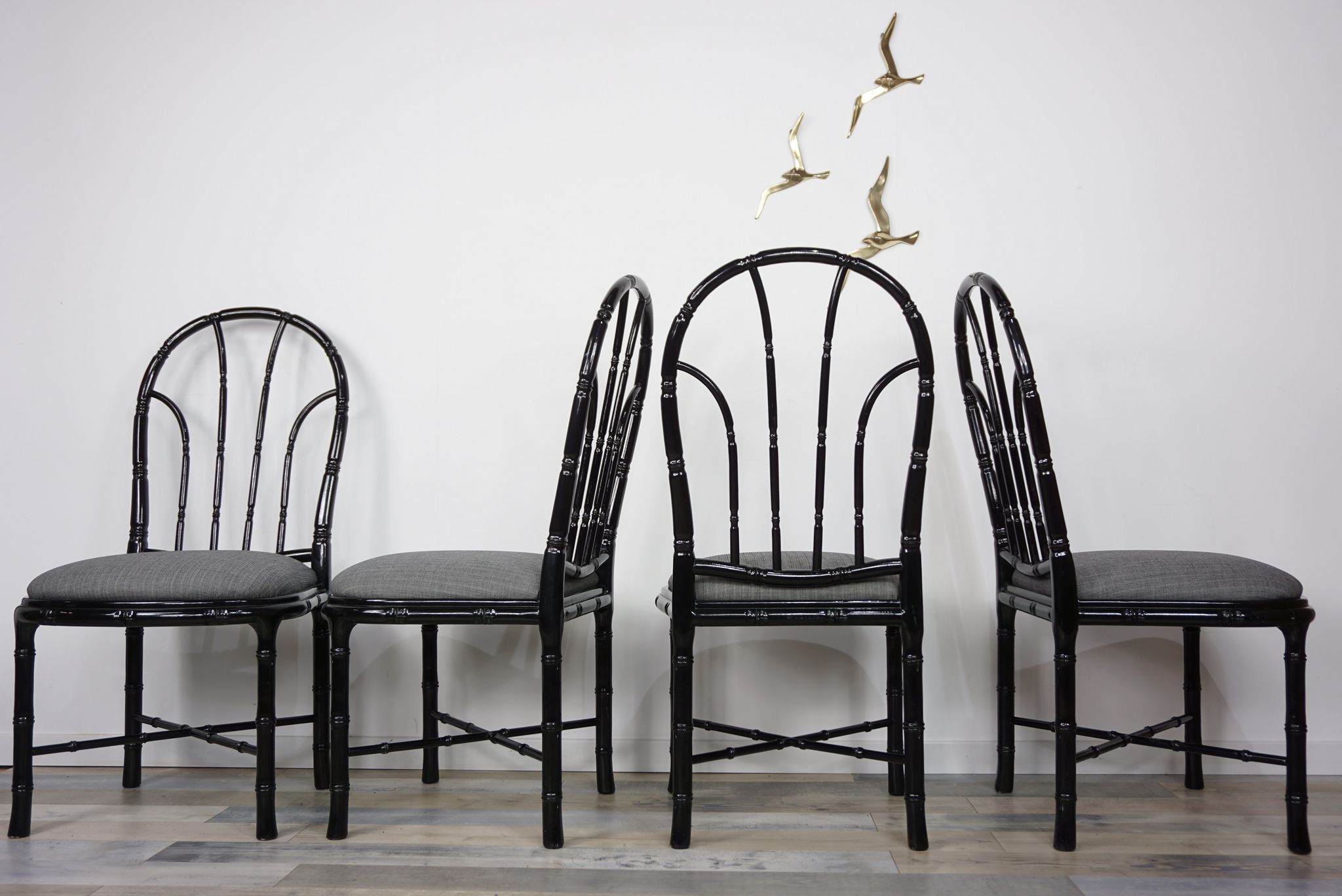 Lot of 4 Italian design chairs 70s - 80s in black laqué wood