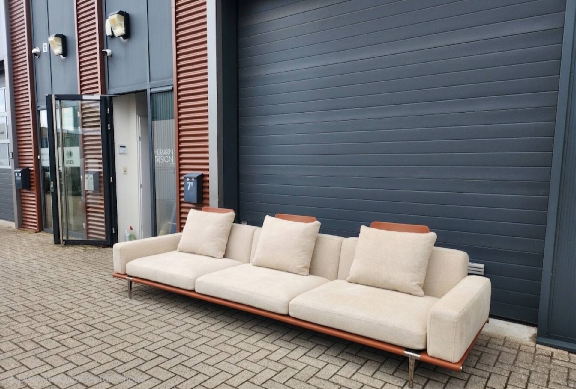 Poltrona frau - Let it be - 3-seater sofa
