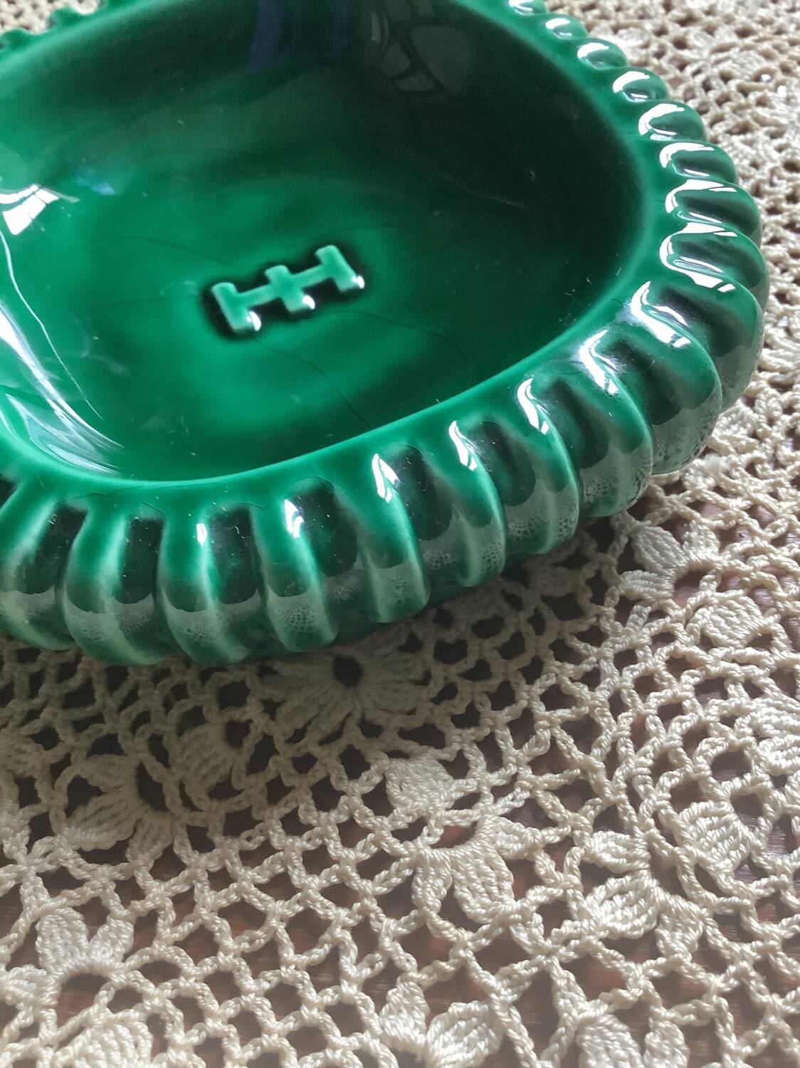 Green ceramic pocket tray