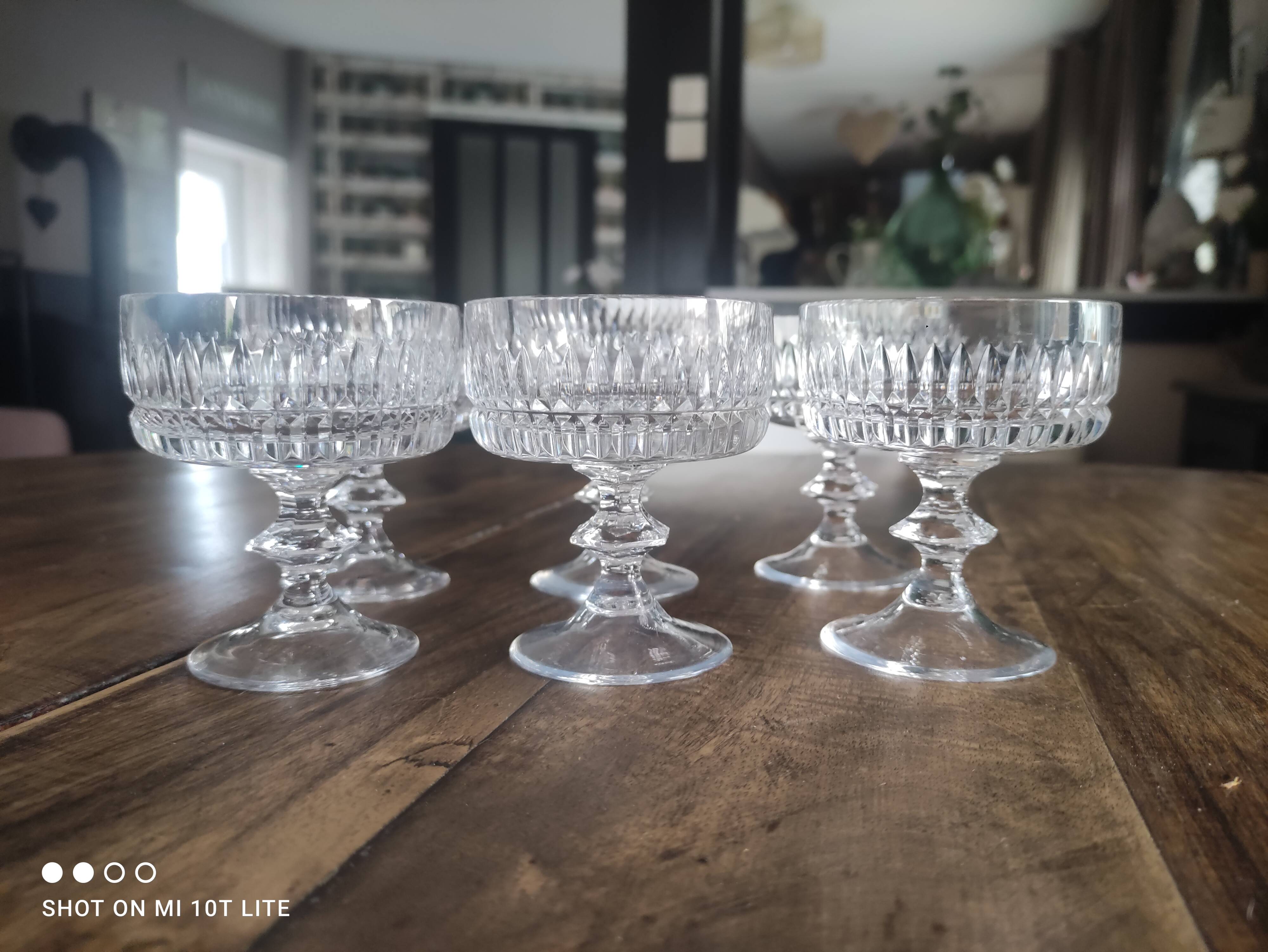 Lot de 6 coupes à champagne en cristal ciselé ancien petite contenance
