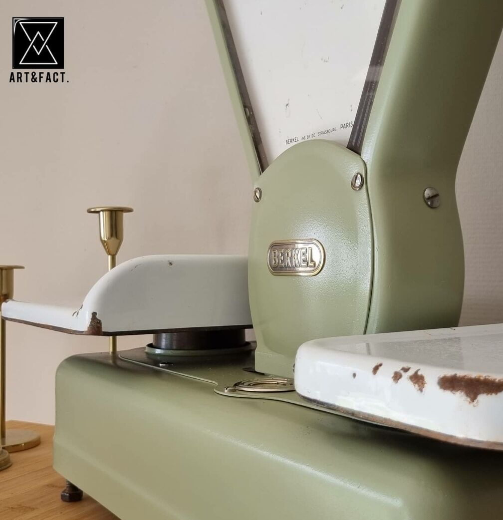 Vintage grocery scale, Berkel