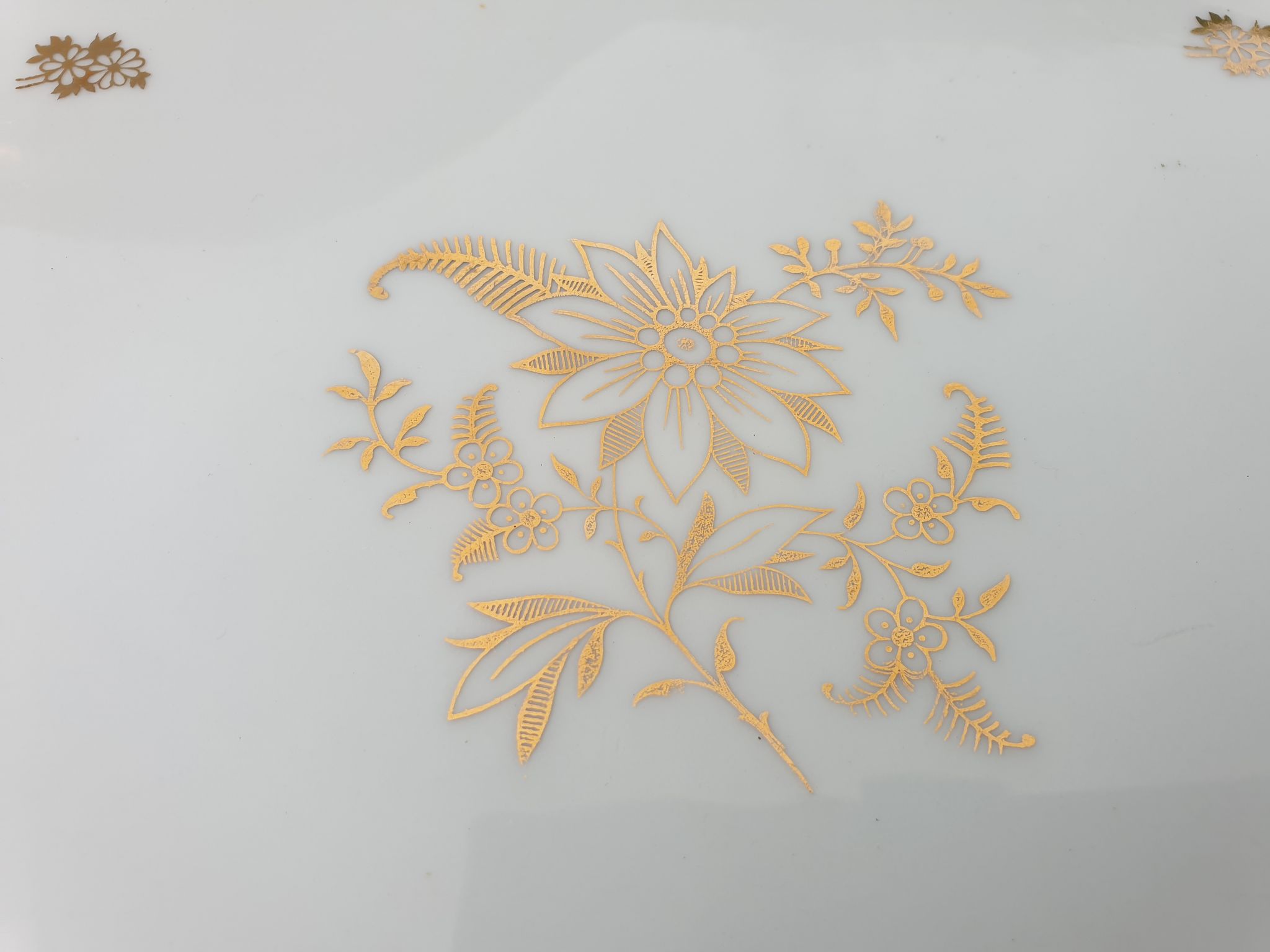 Serving dishes and soup bowl in luxury porcelain of the compagnie nationale