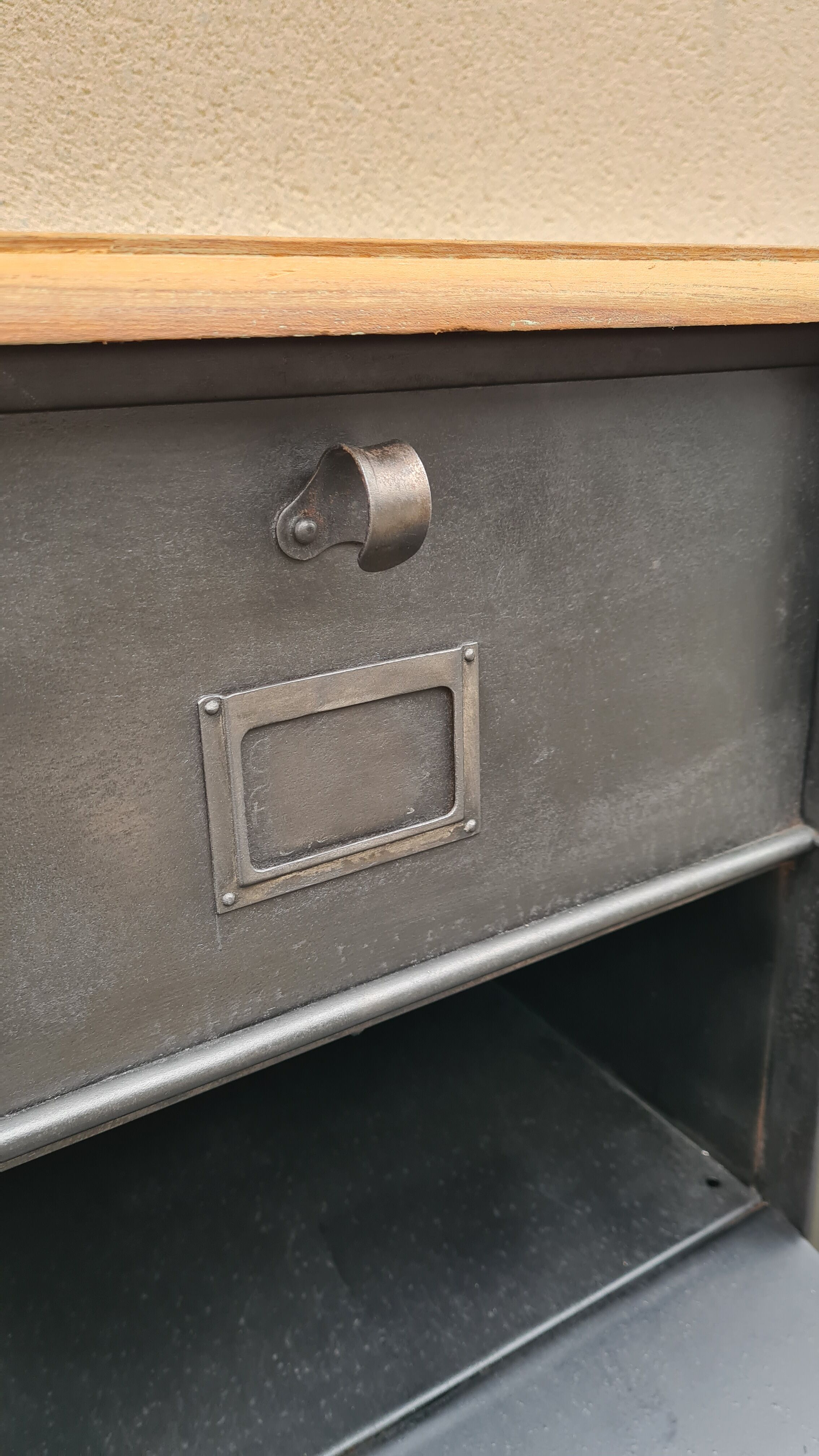 Strafor valve cabinet