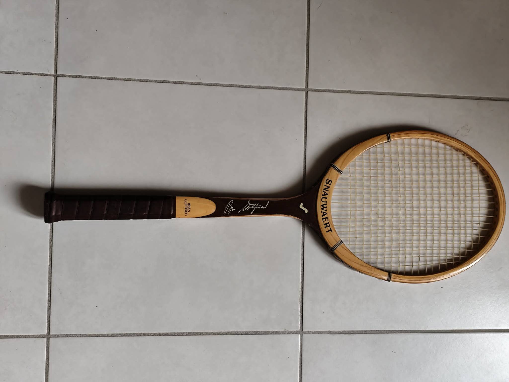 Raquette de tennis Snauwaert modèle Brian Gottfried
