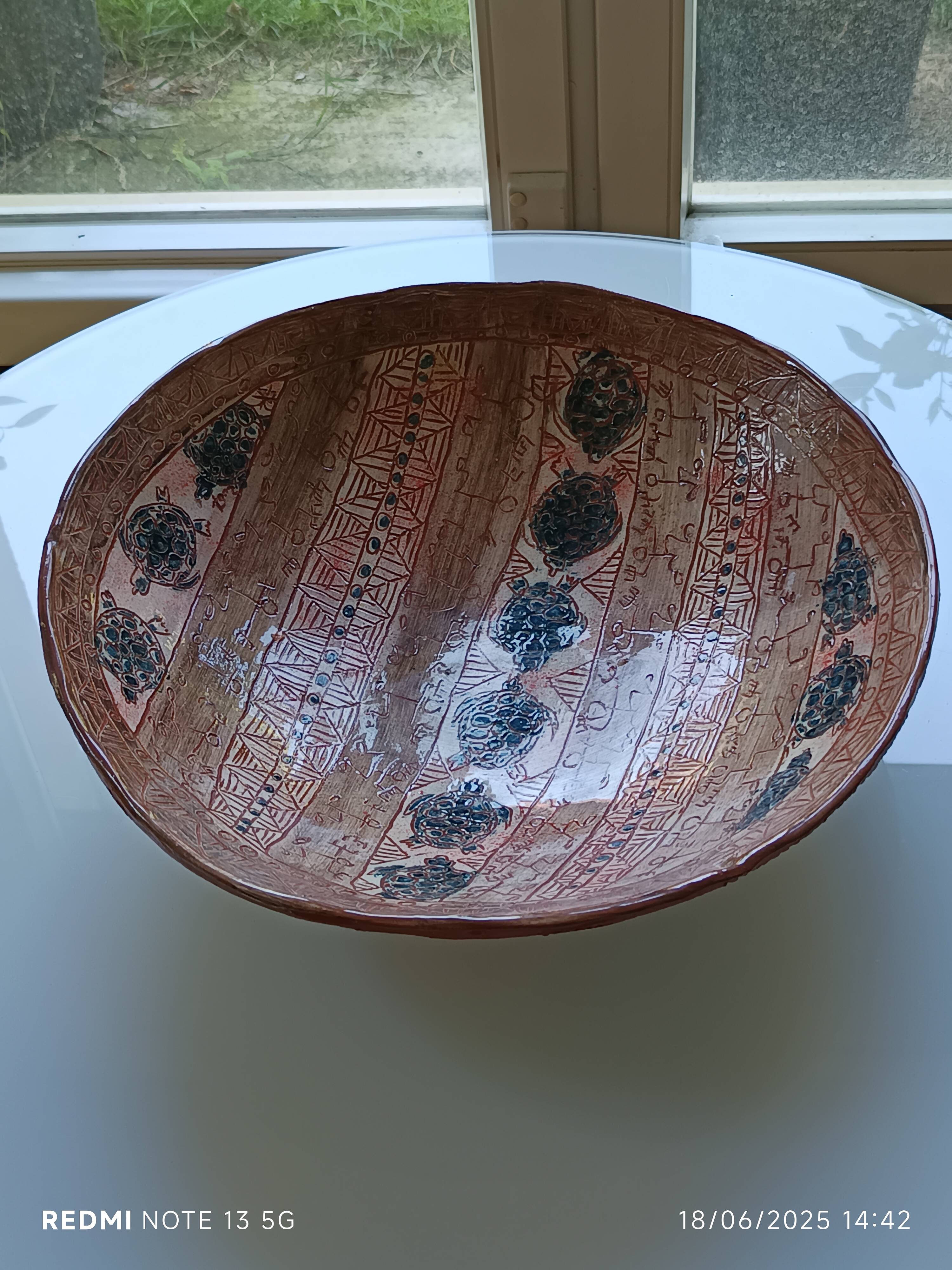 large ceramic fruit bowl with ethnic and turtle decoration 2007