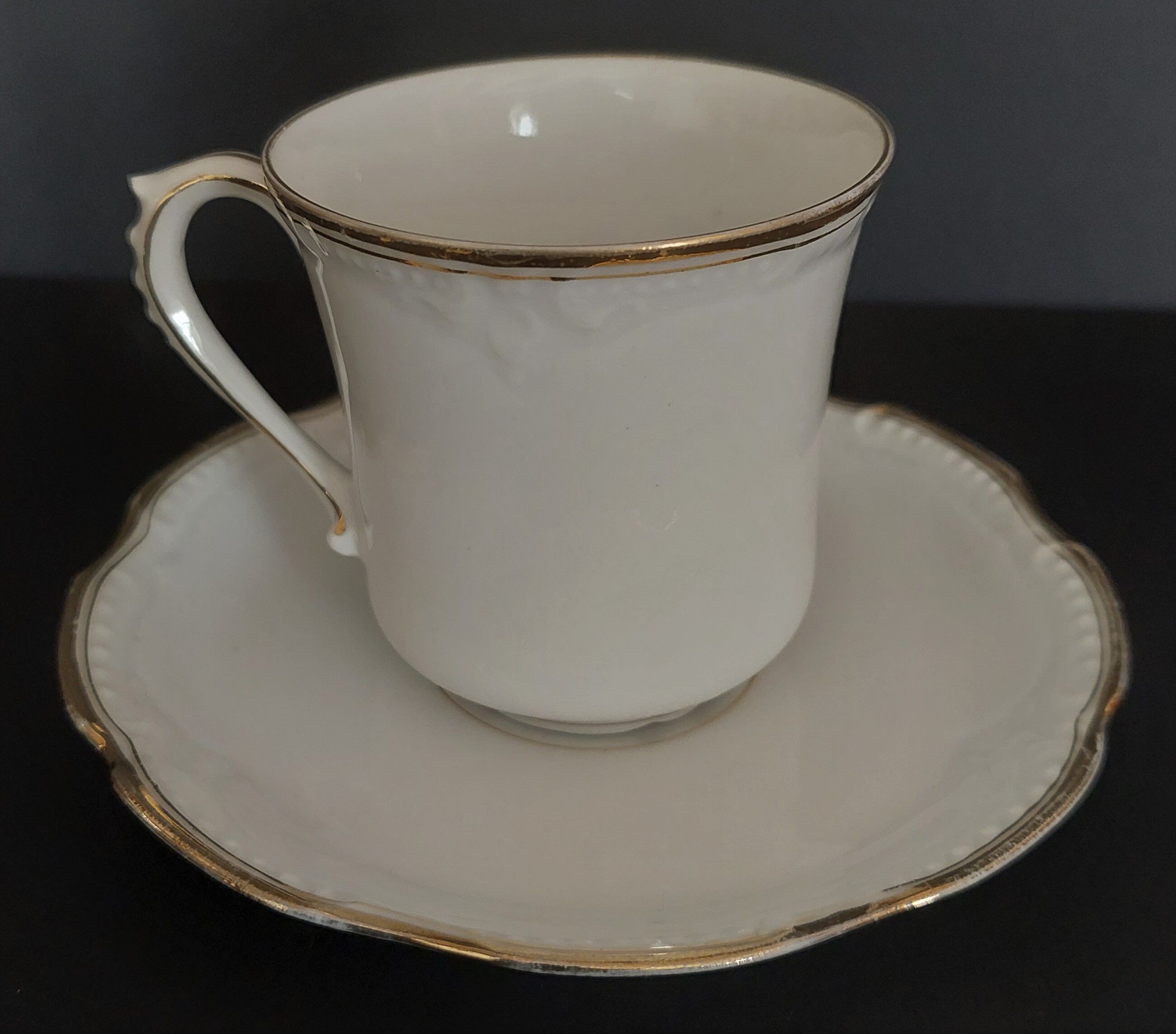 Limoges porcelain coffee cup with lions earthenware Paris white