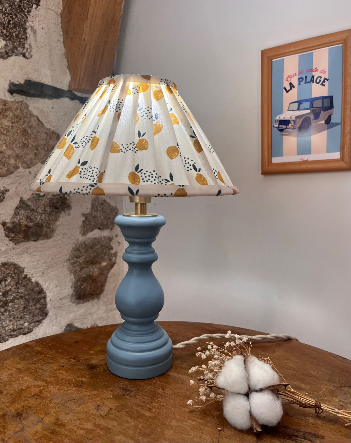 Small lemon lamp
