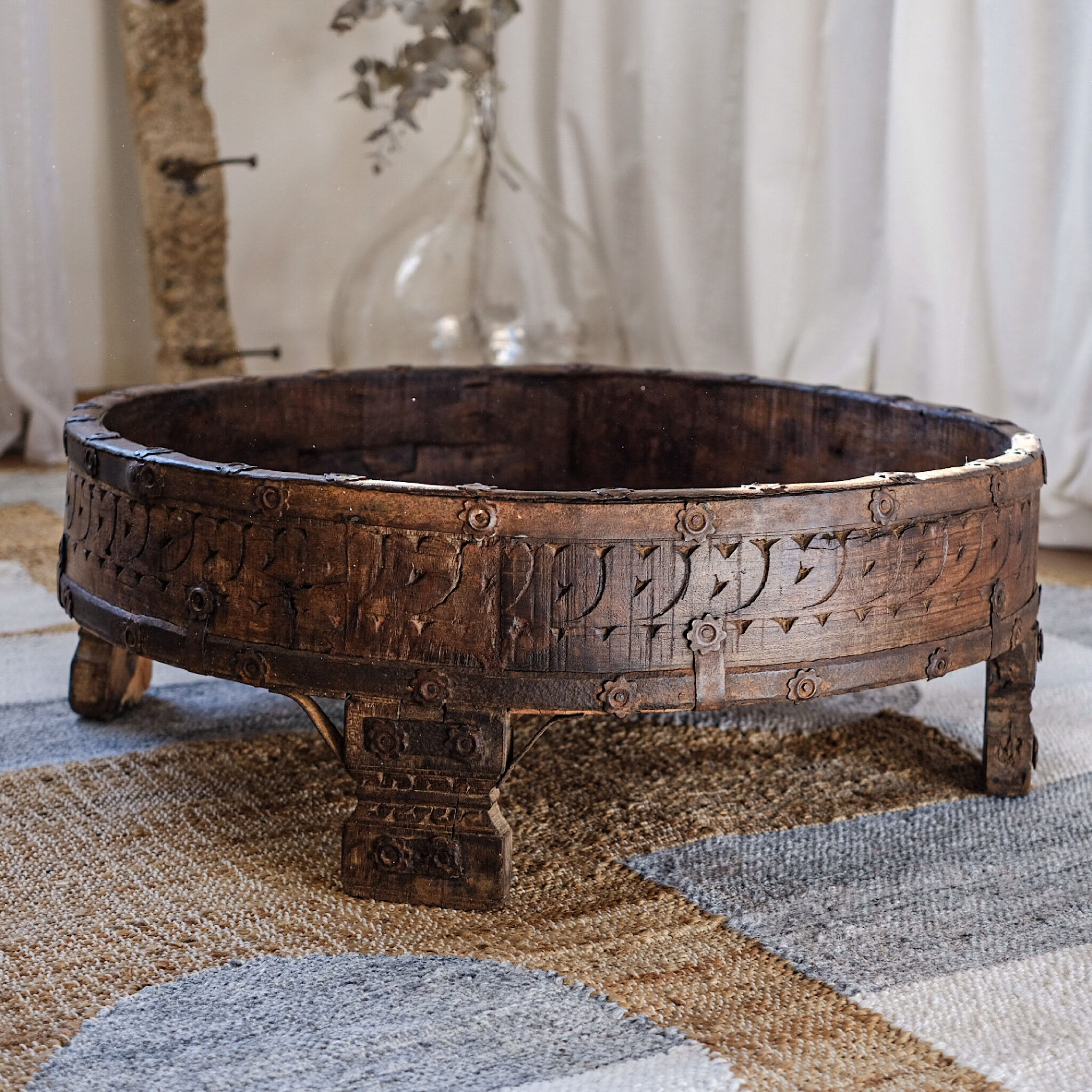 Chakki old coffee table