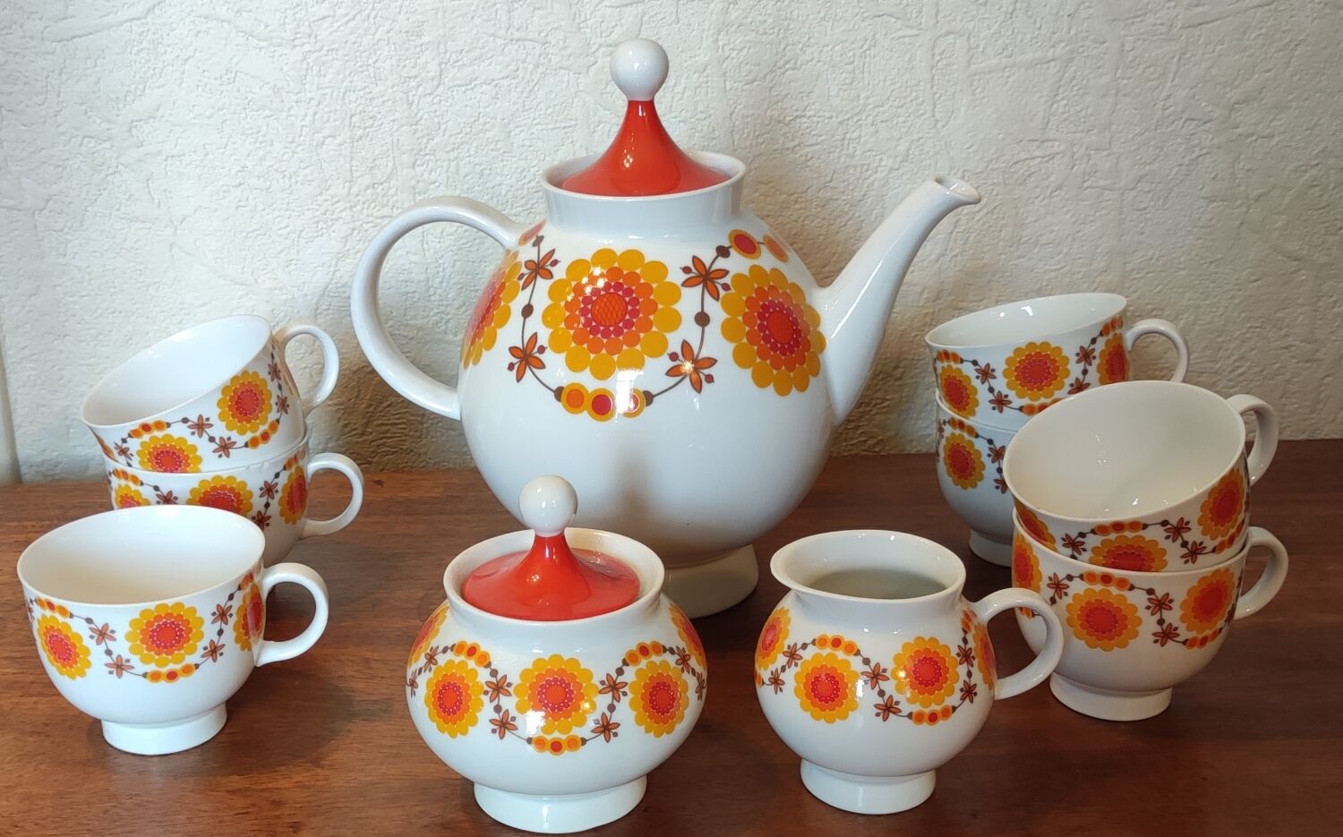 10-piece vintage coffee/tea set