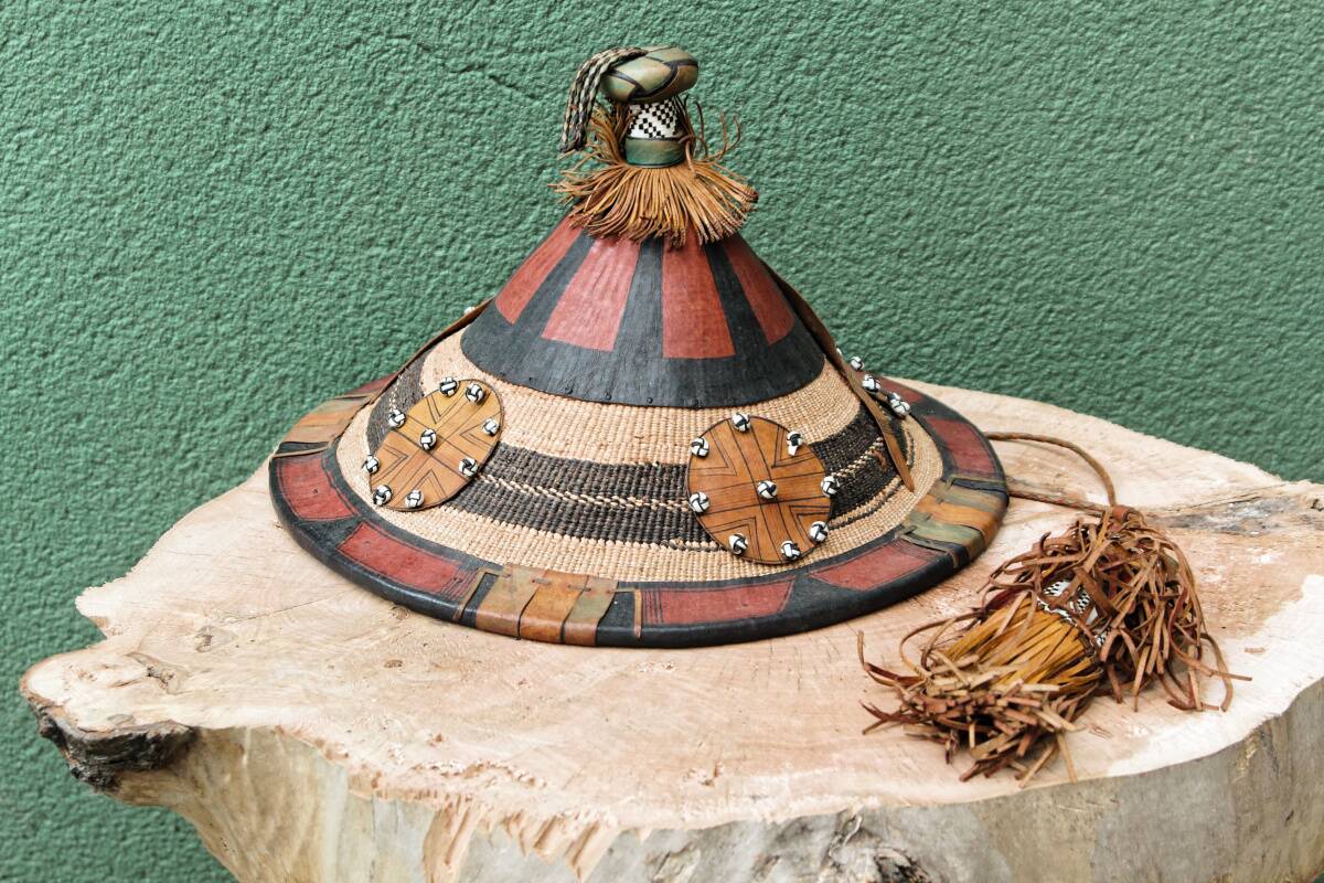 Lot of 3 straw and leather hats, Fulani people, Mali