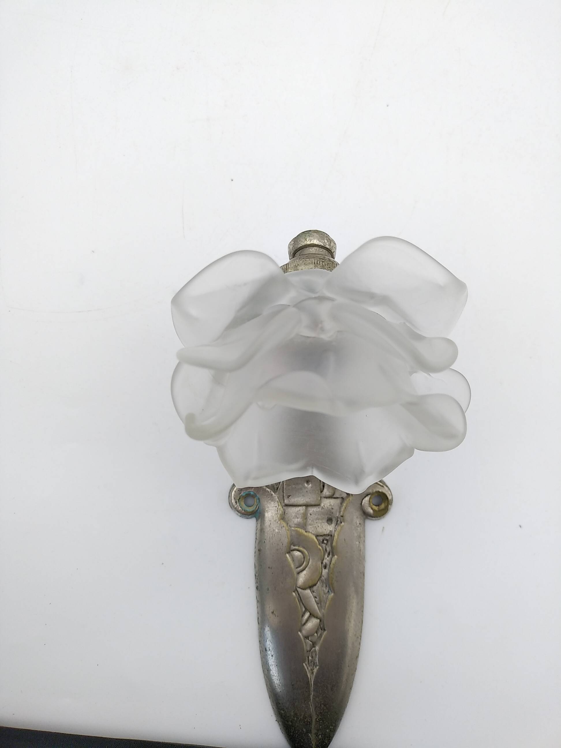 Art Deco wall light. Rose in glass paste.